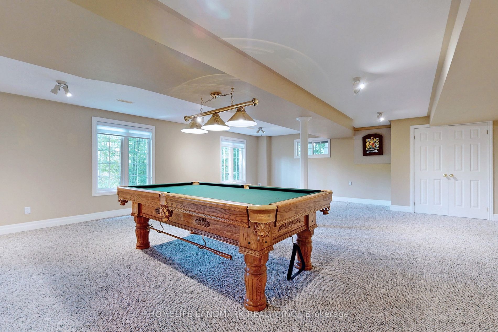 1976 Forest Valley Dr