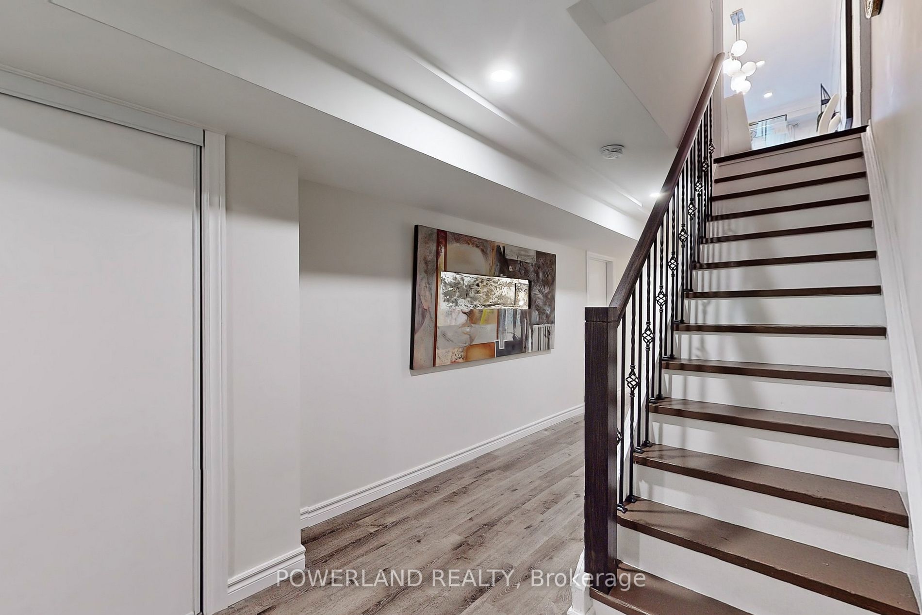 284 Banbrooke Cres
