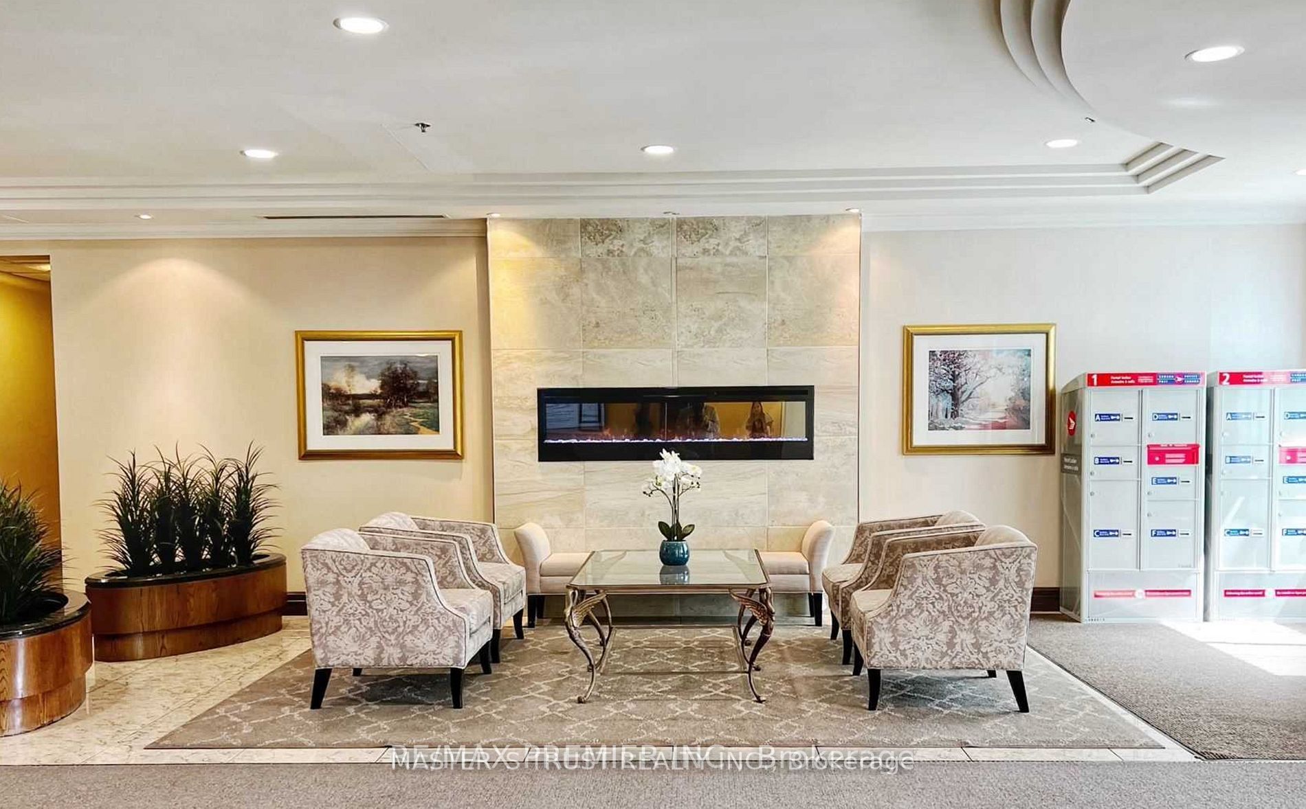 51 Baffin Cres, #301