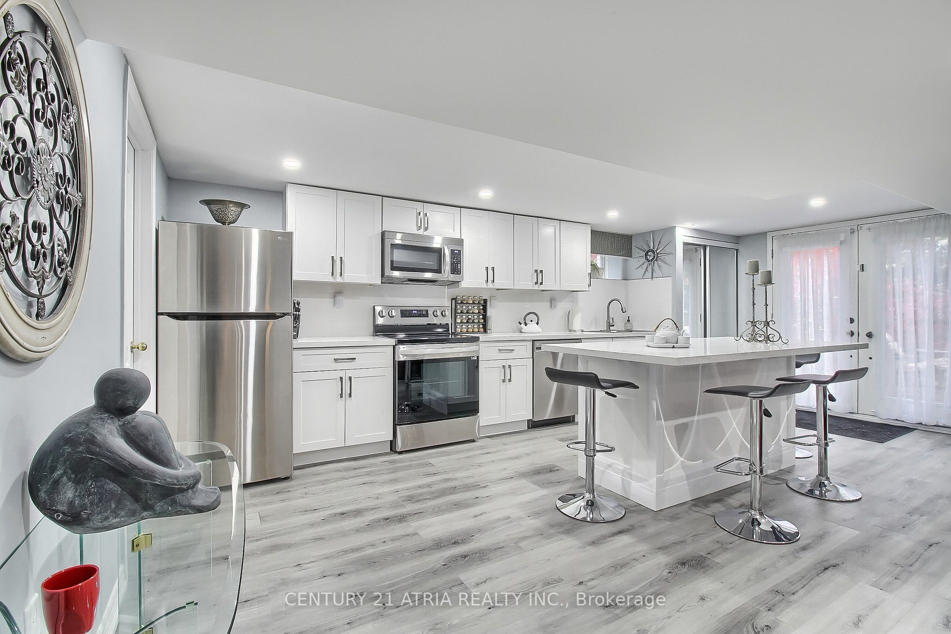 73 Gardiner Dr, #Lower