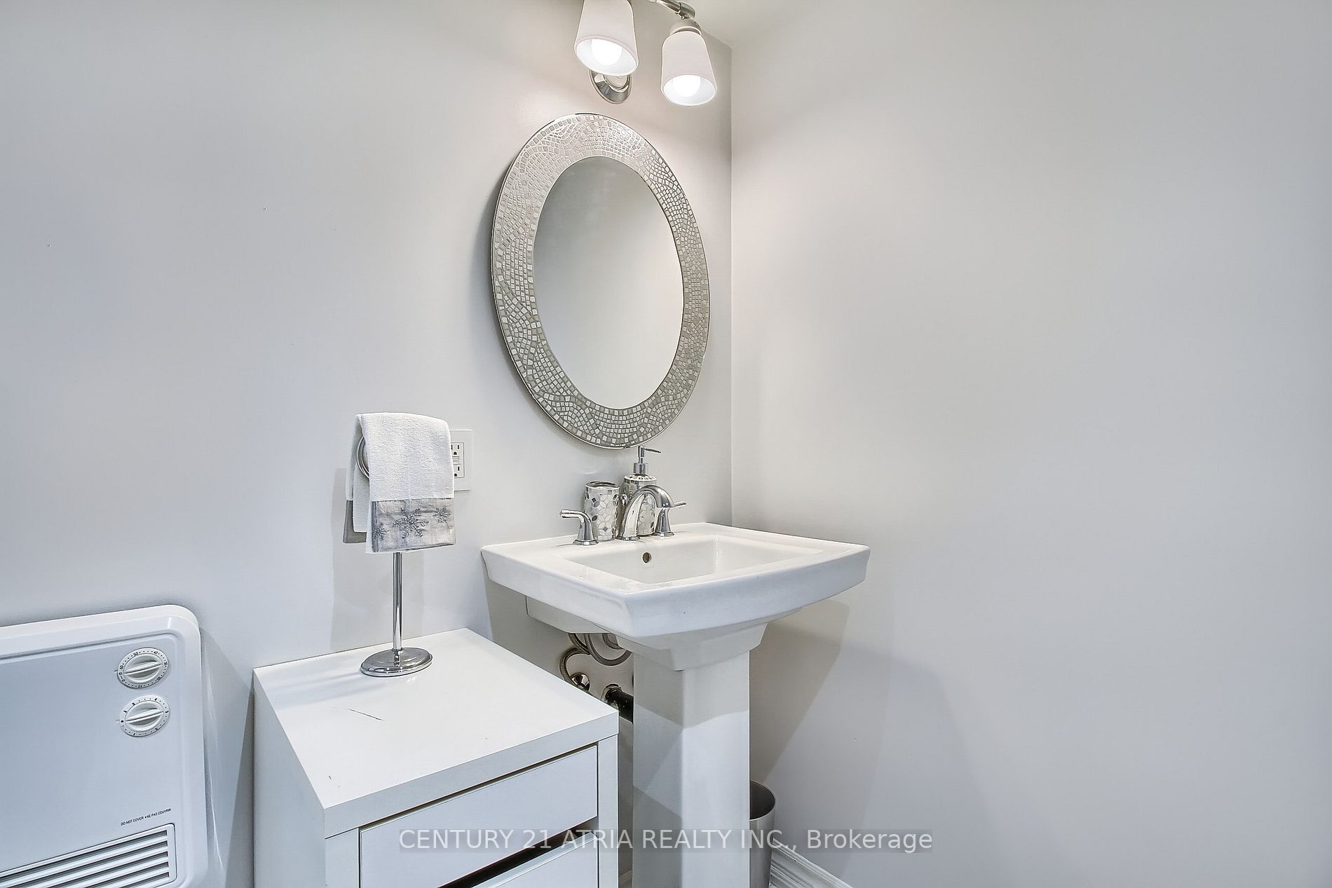 73 Gardiner Dr, #Lower