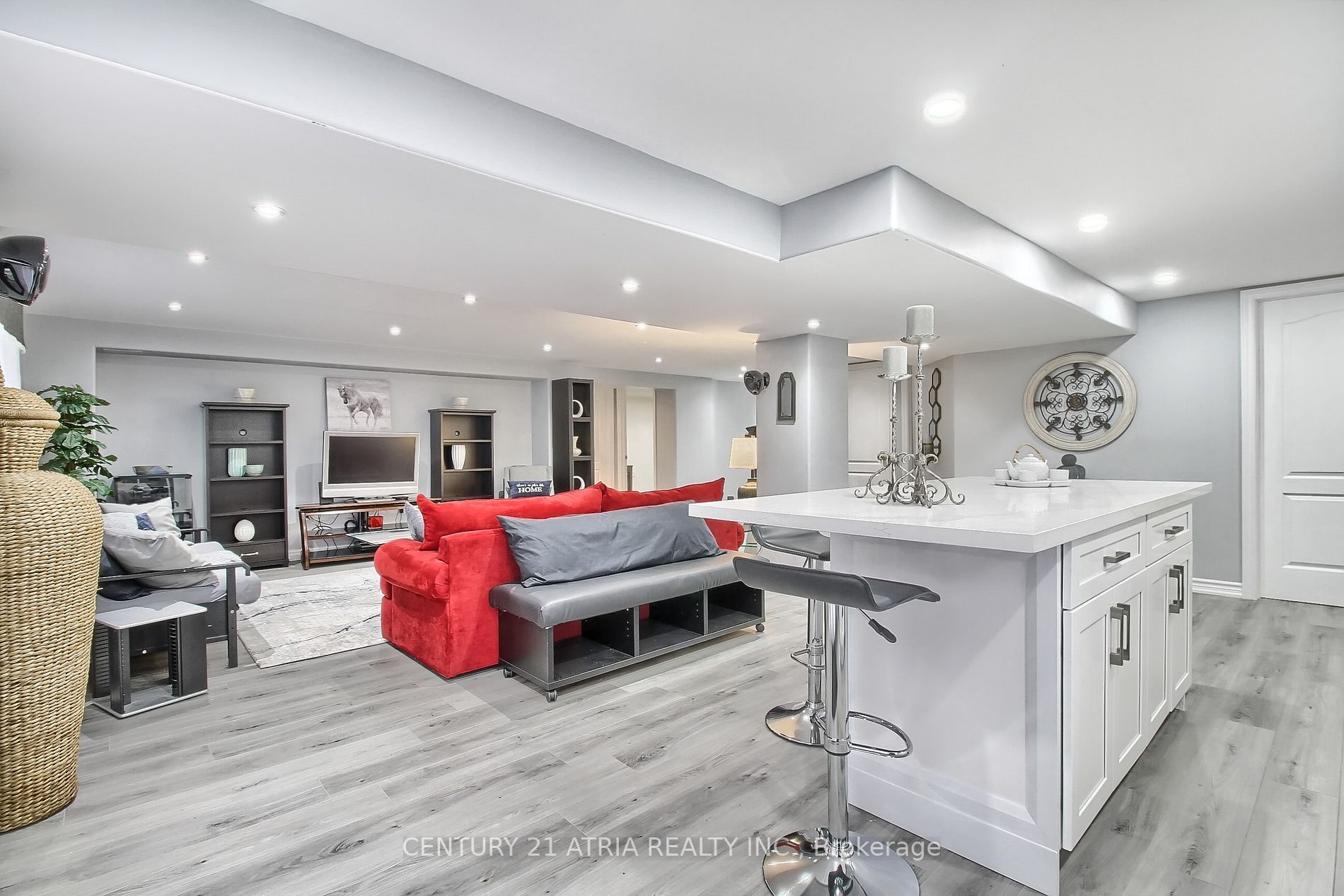 73 Gardiner Dr, #Lower