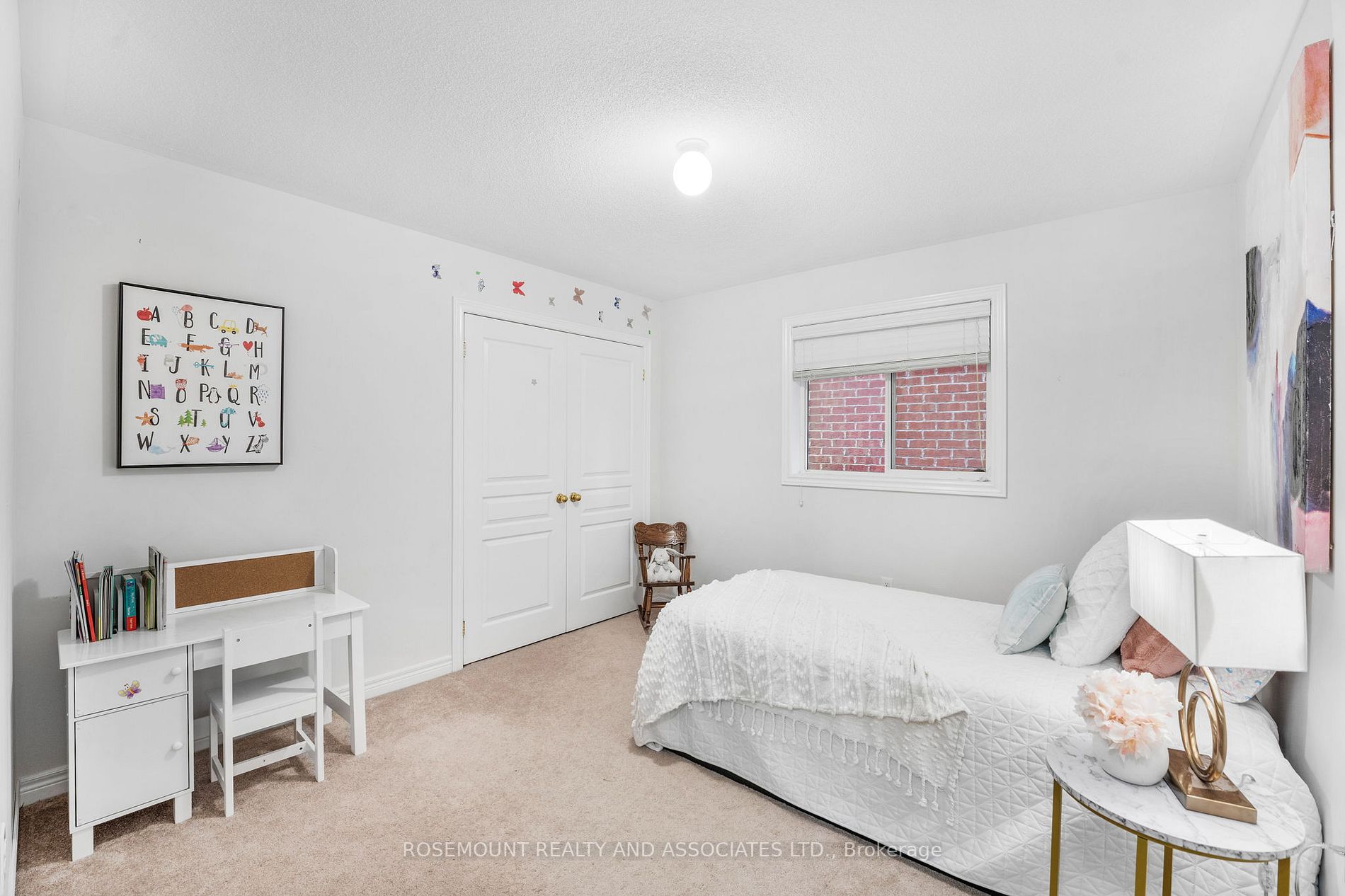 19 Greywing Ave
