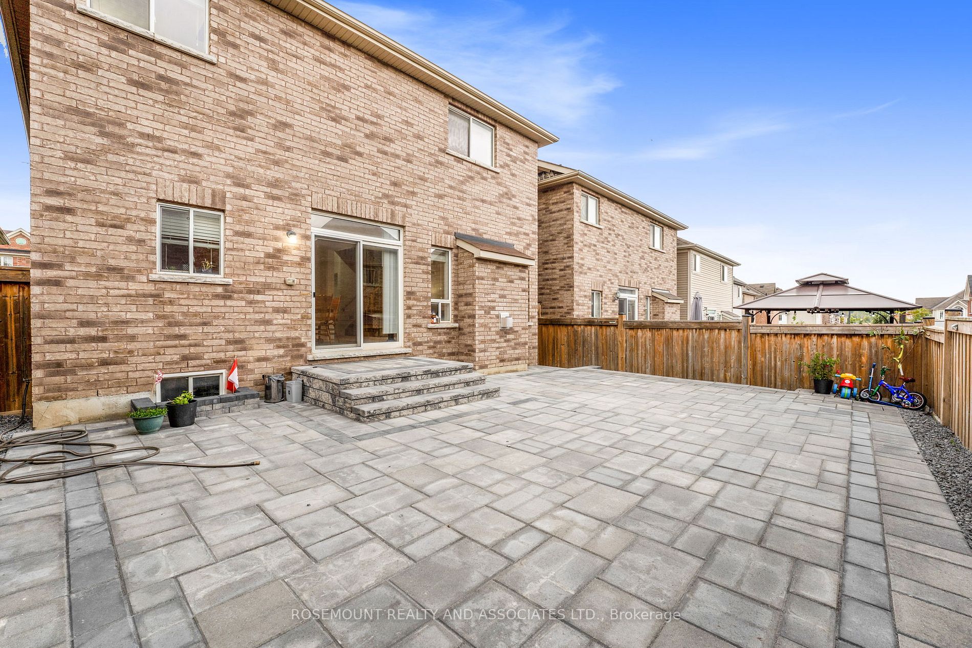 19 Greywing Ave