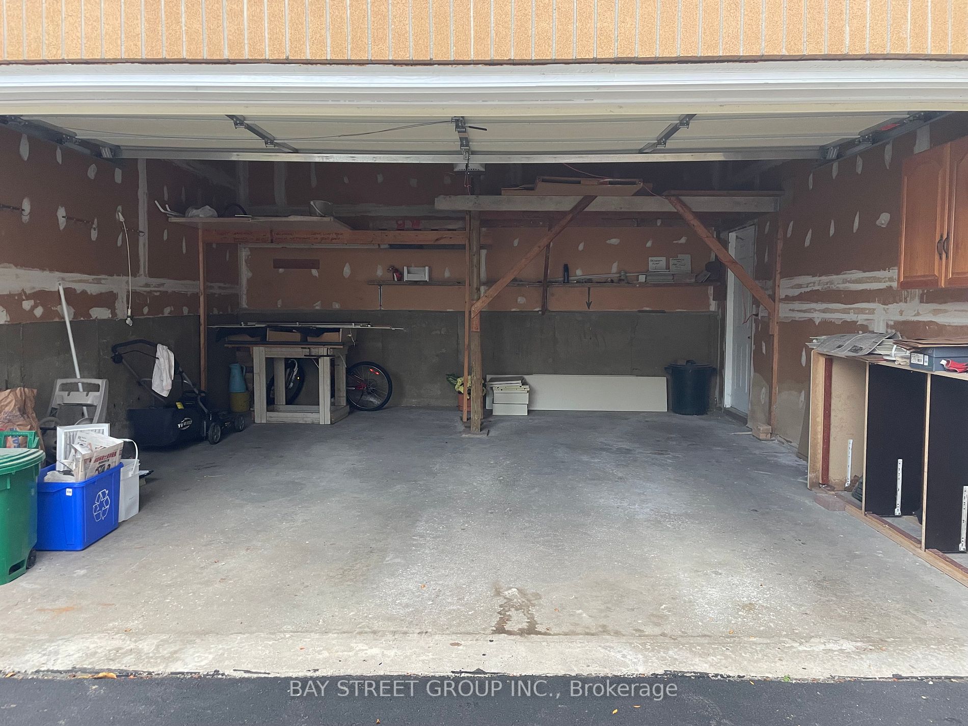 36 Abraham Ave