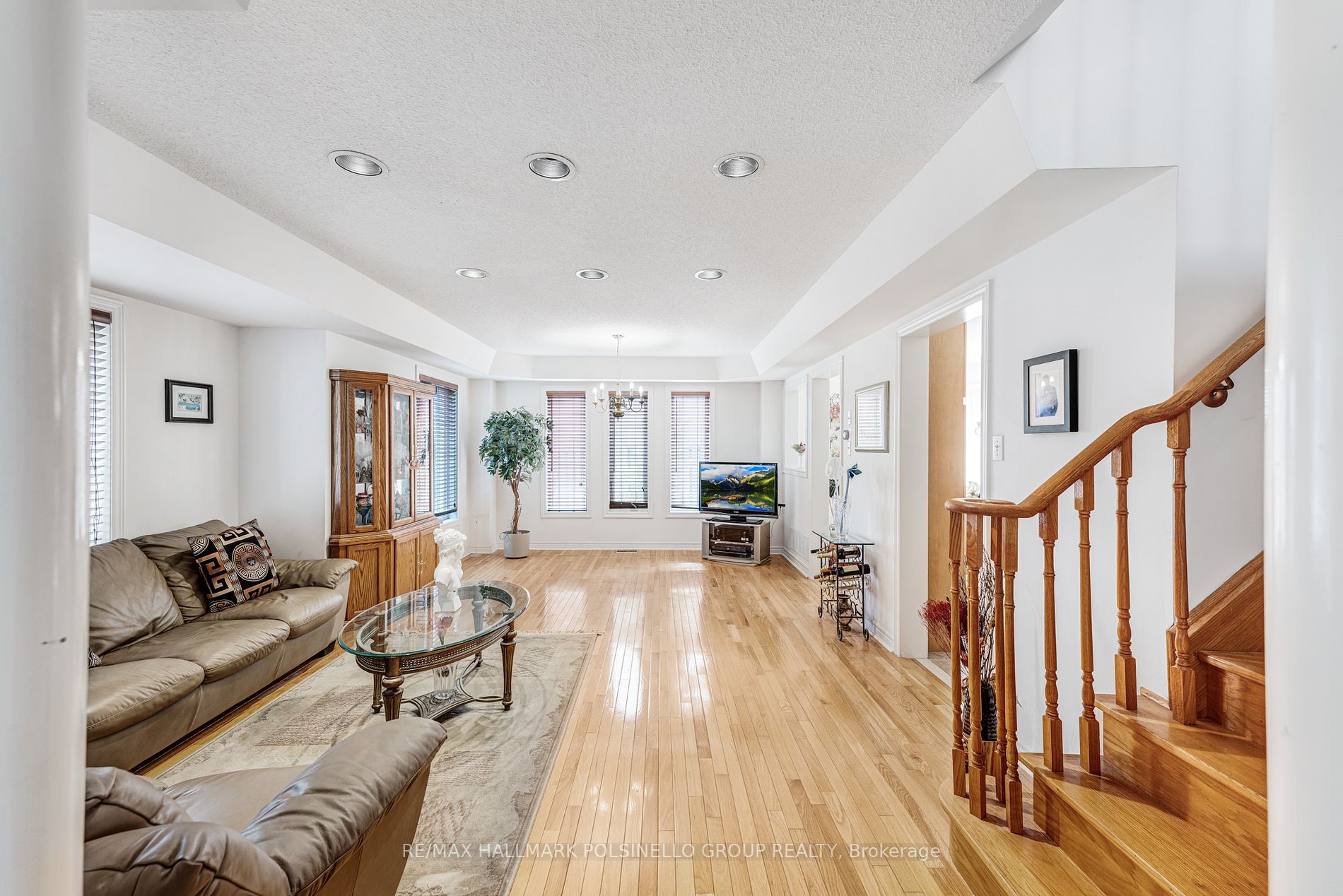 1 Convoy Cres
