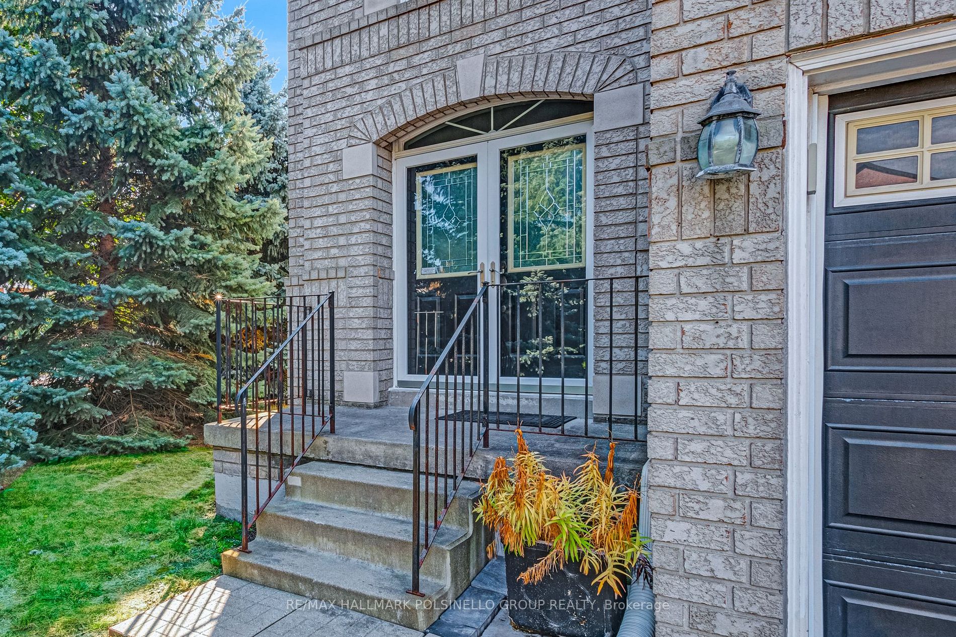 1 Convoy Cres