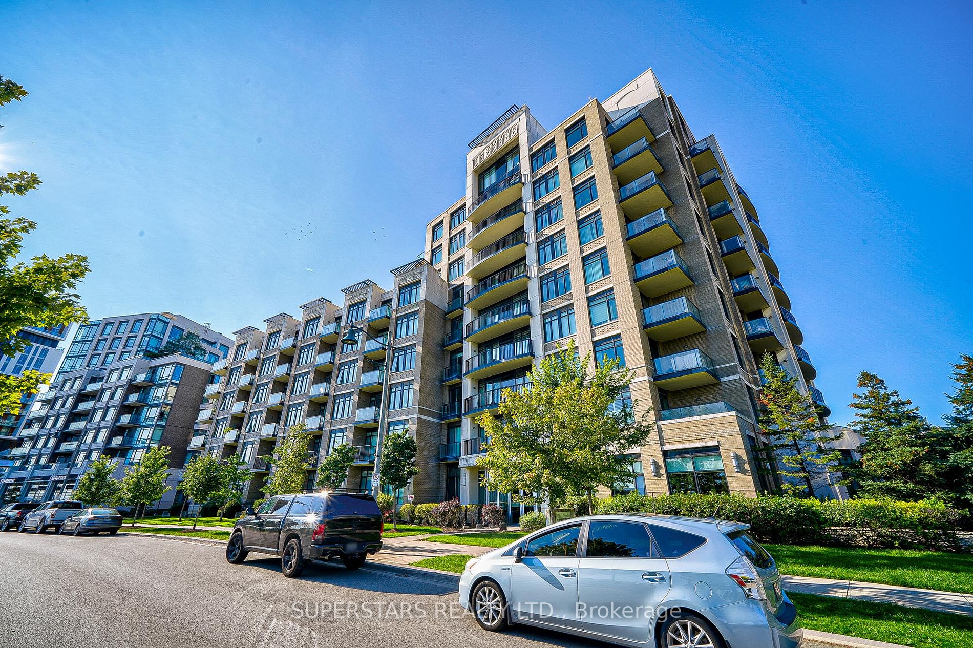 111 Upper Duke Cres, #904