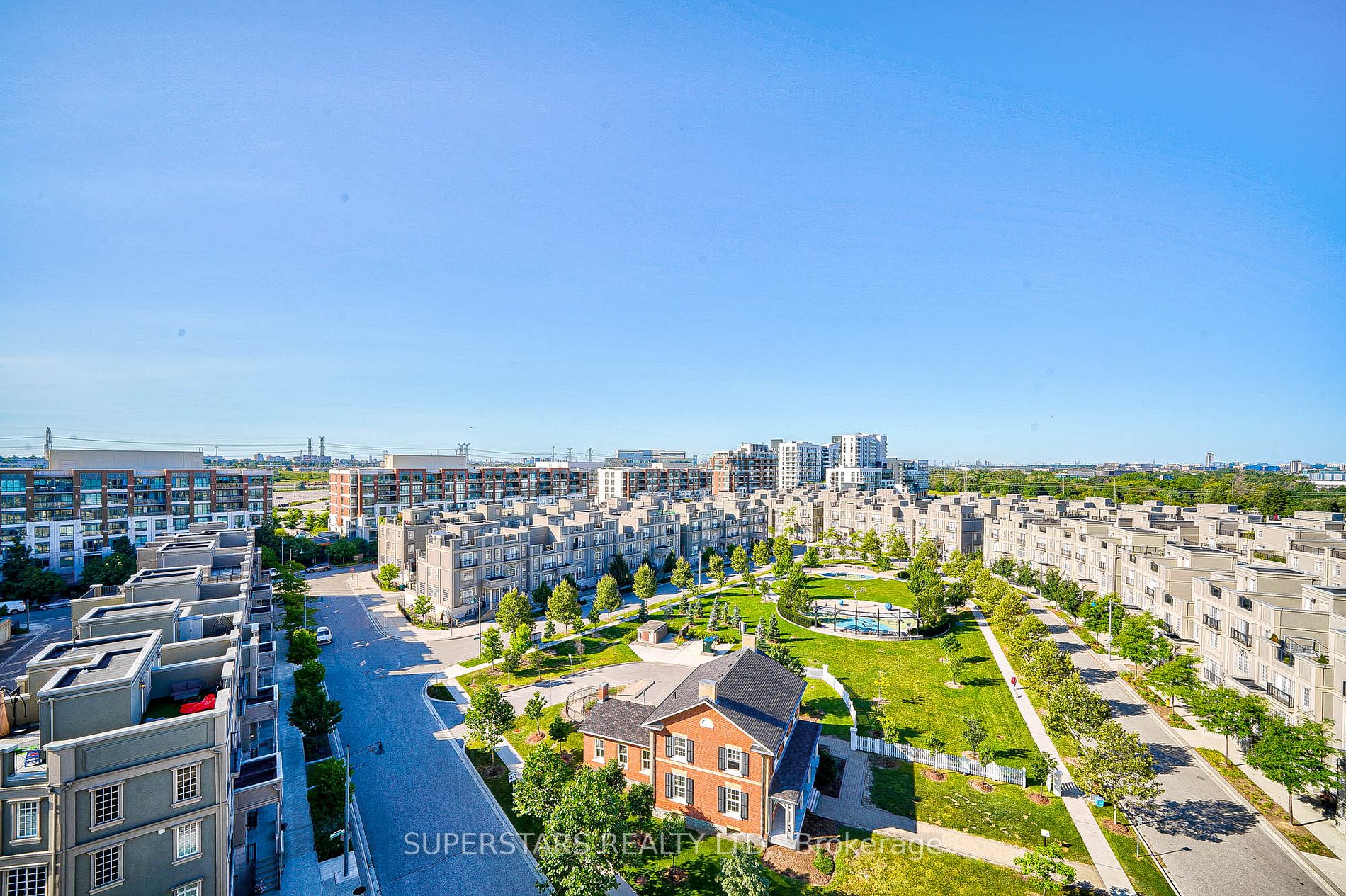 111 Upper Duke Cres, #904