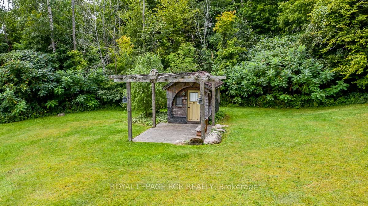 16365 Bathurst St