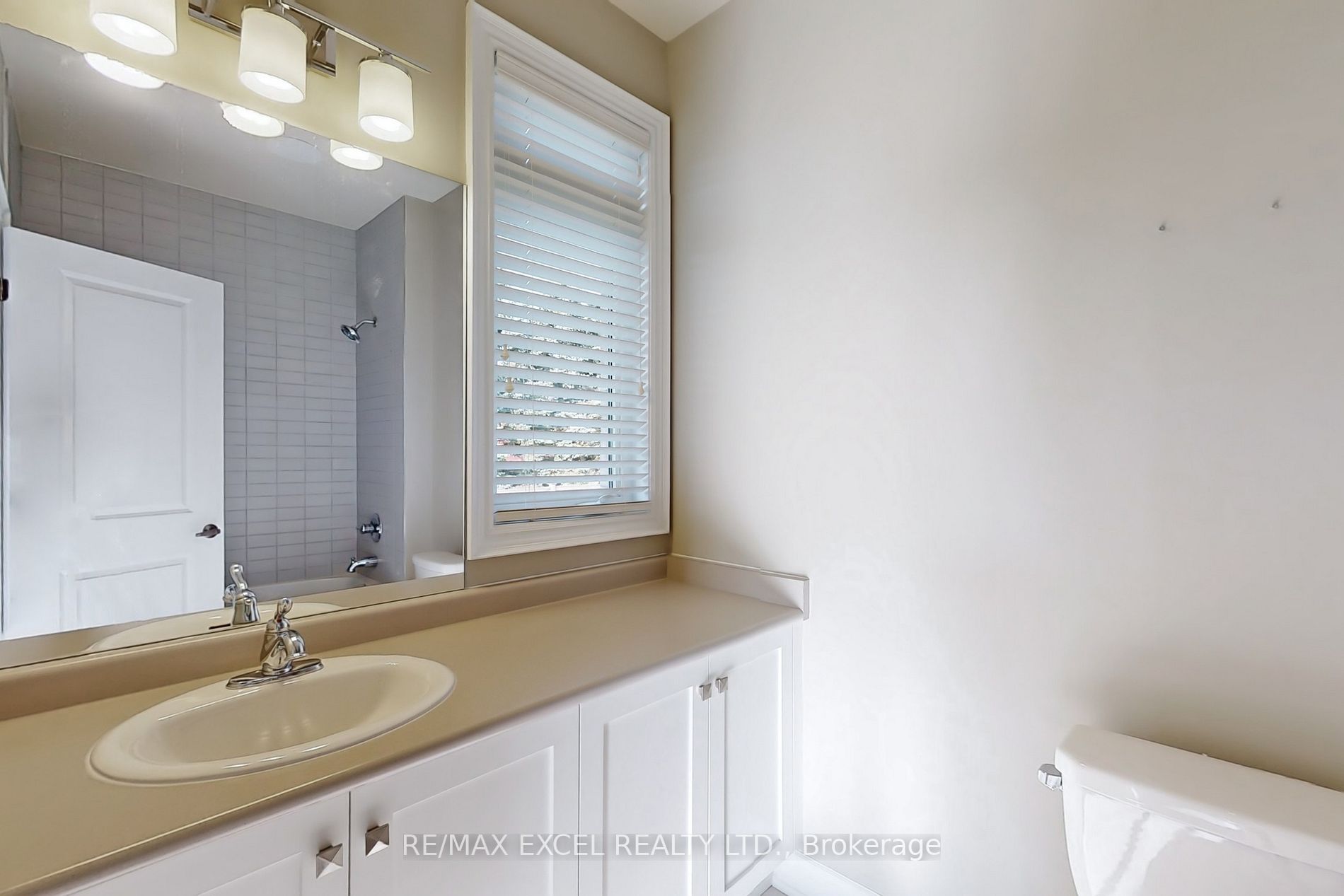 47 Whitewood Dr