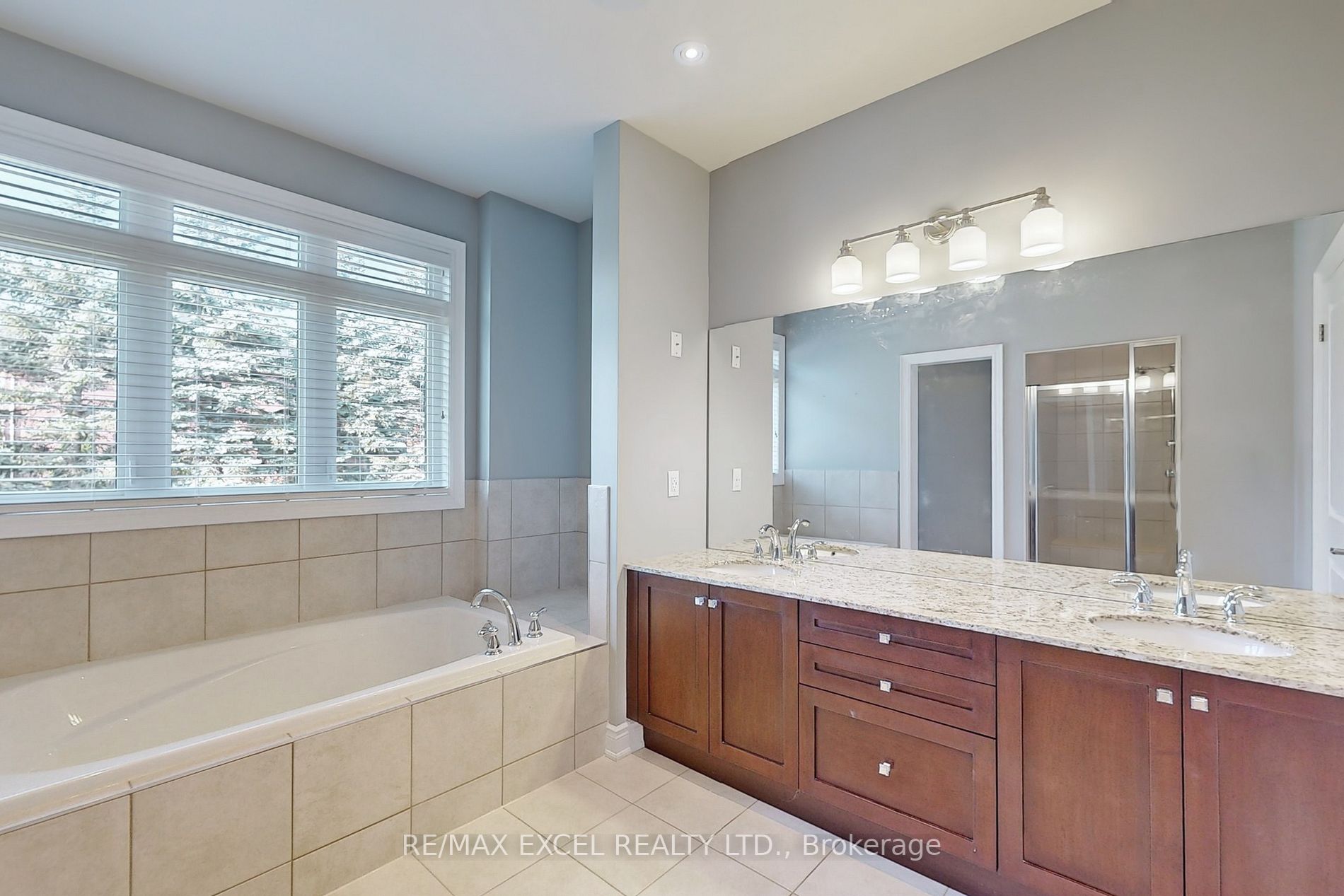 47 Whitewood Dr
