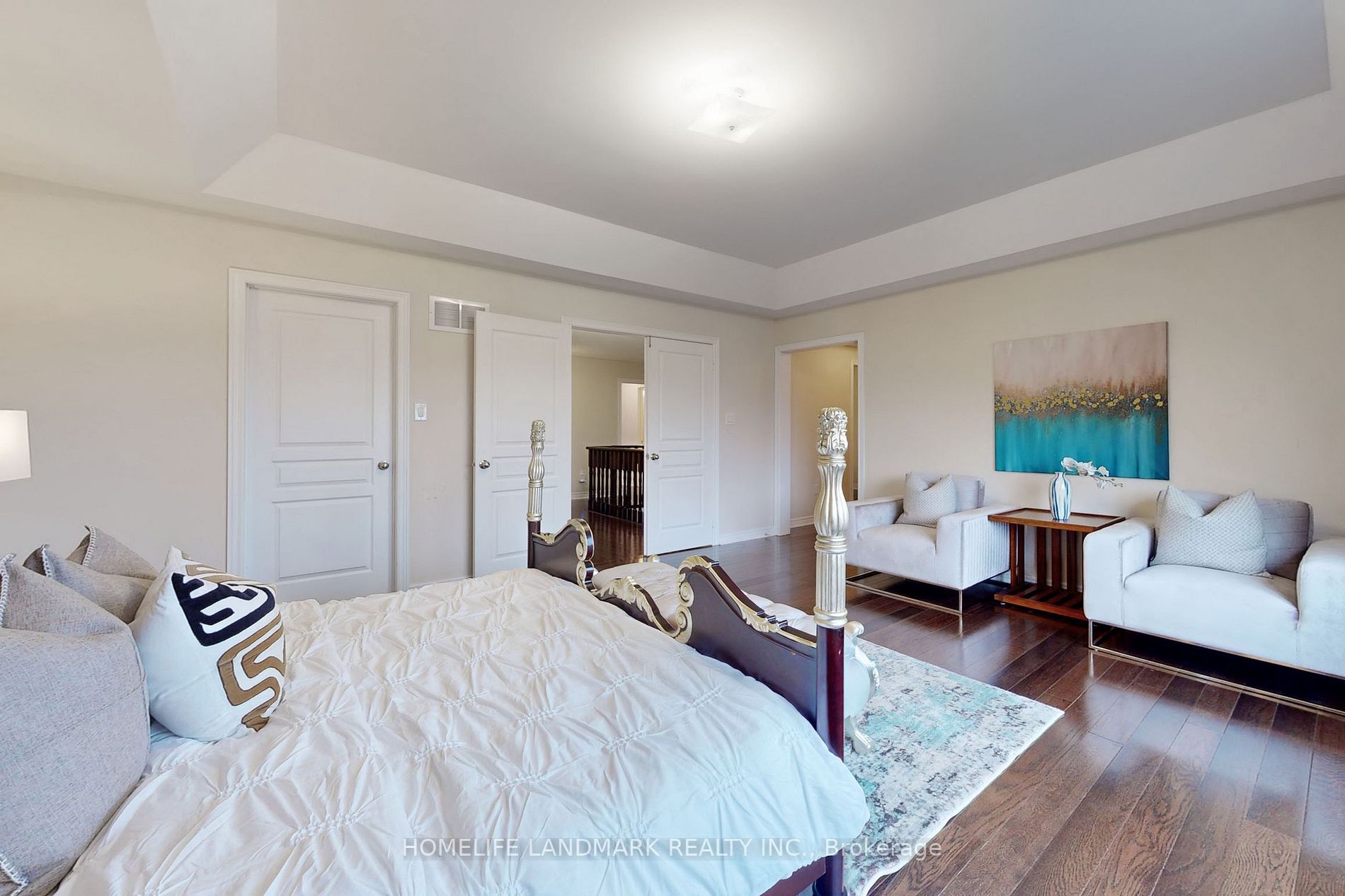 30 Holst Ave