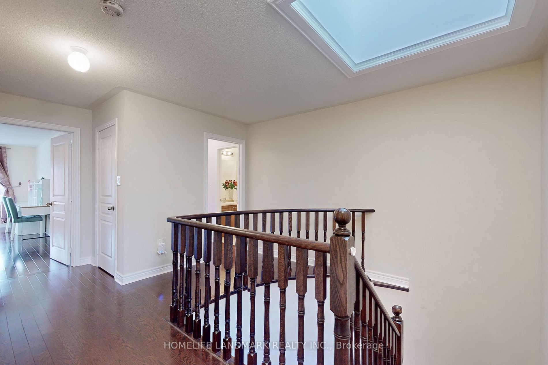 30 Holst Ave