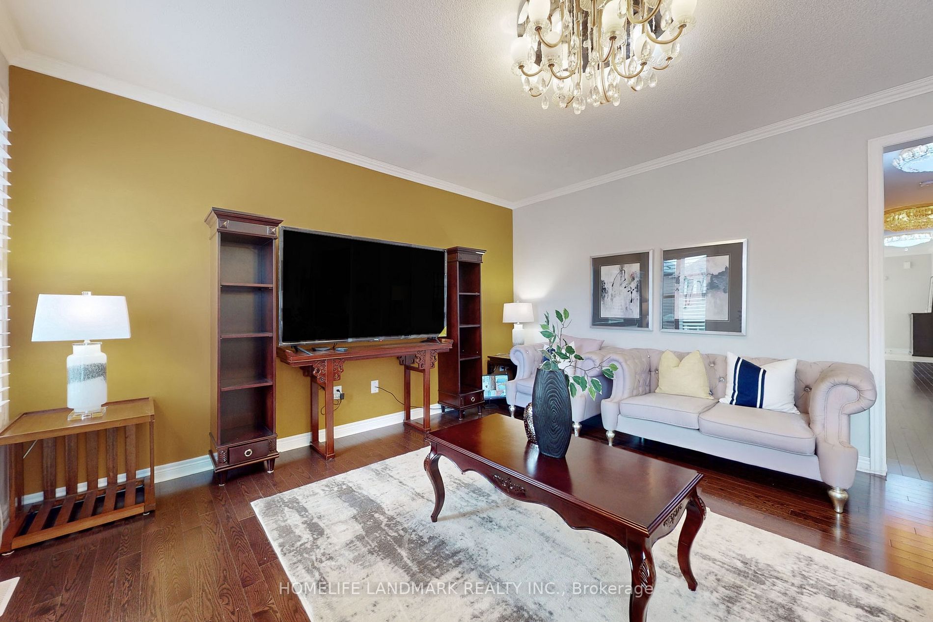 30 Holst Ave