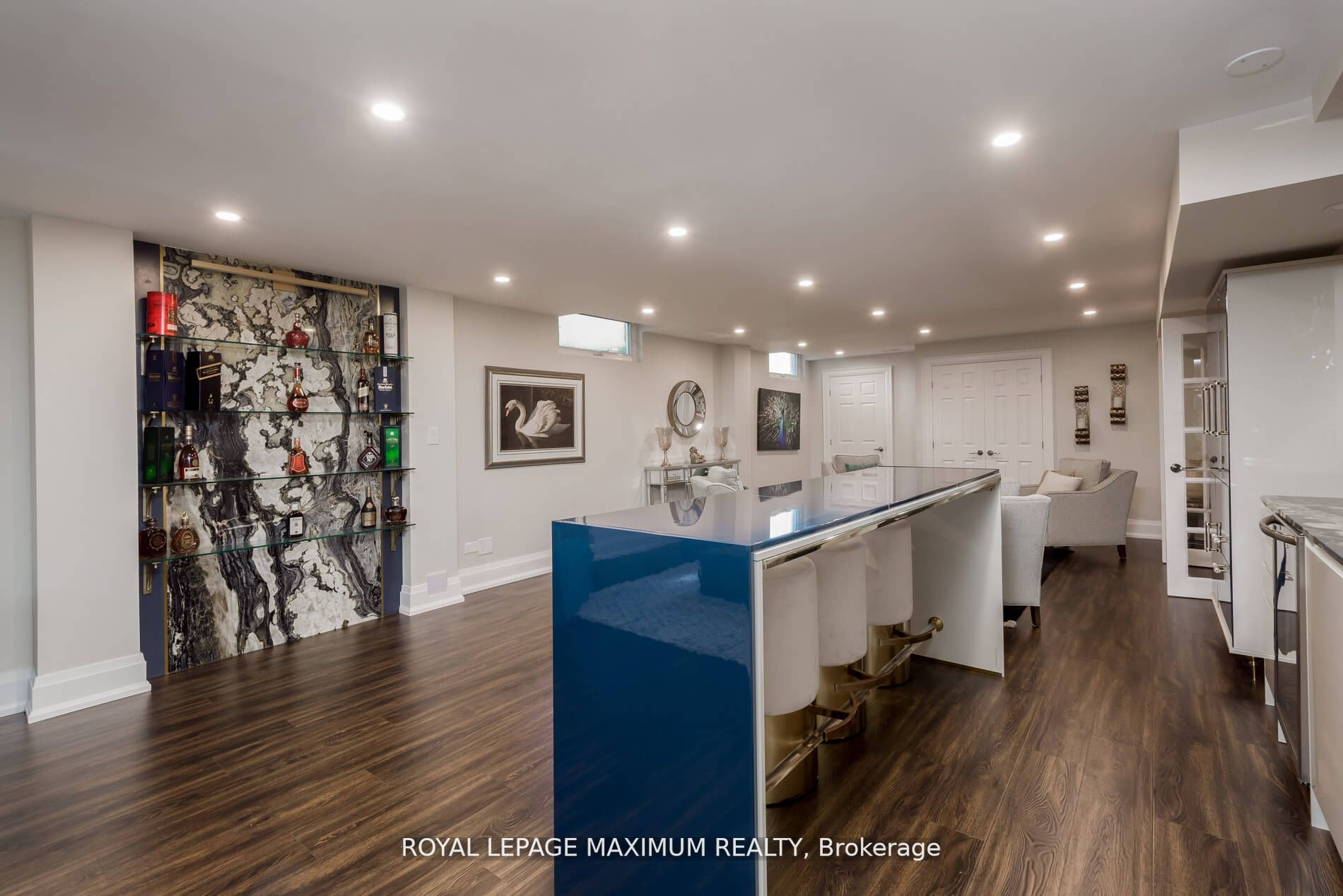 119 Wilshire Blvd
