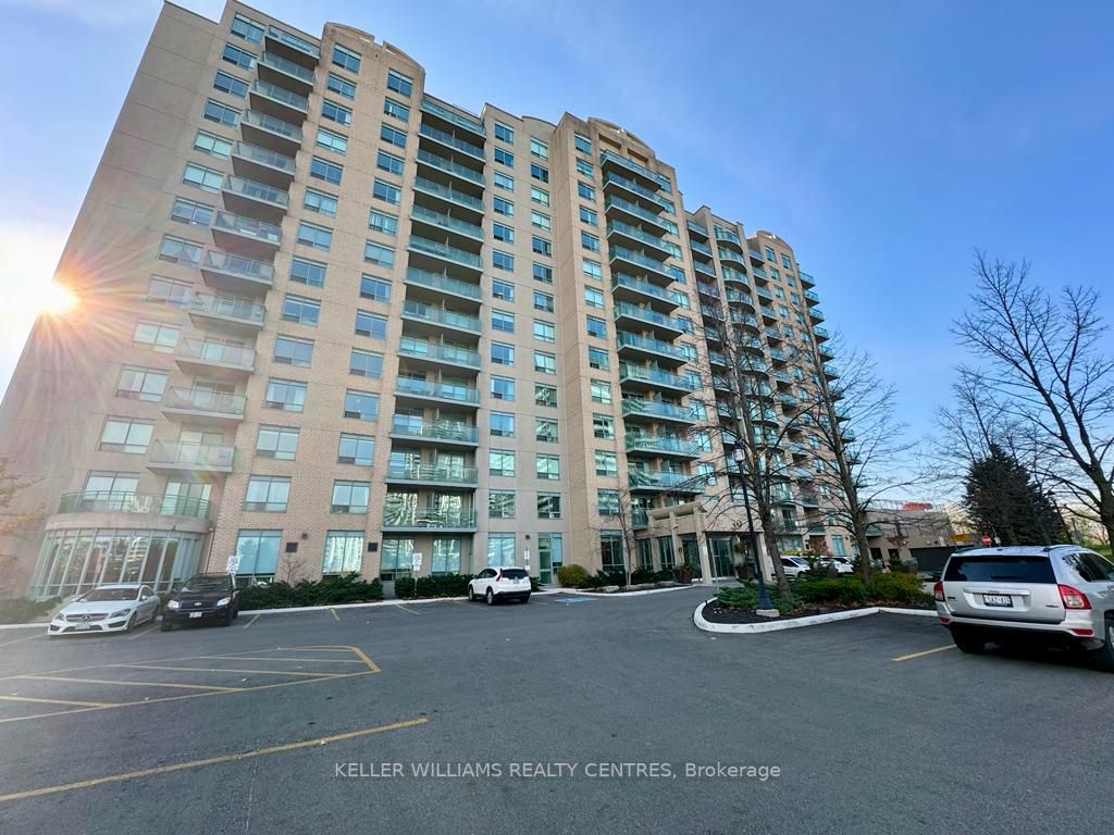 39 Oneida Cres, #209