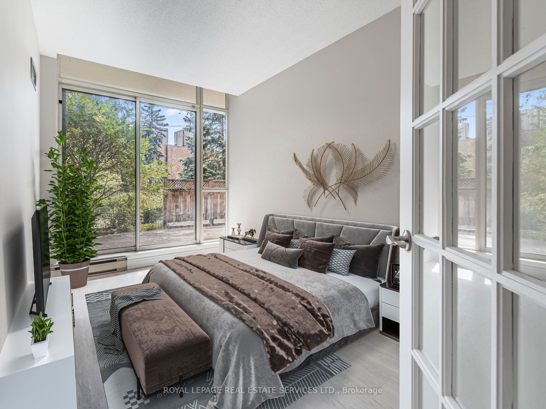 32 Clarissa Drive, #121