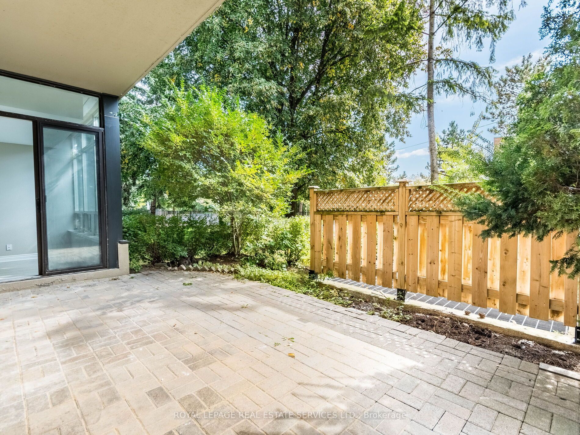32 Clarissa Drive, #121