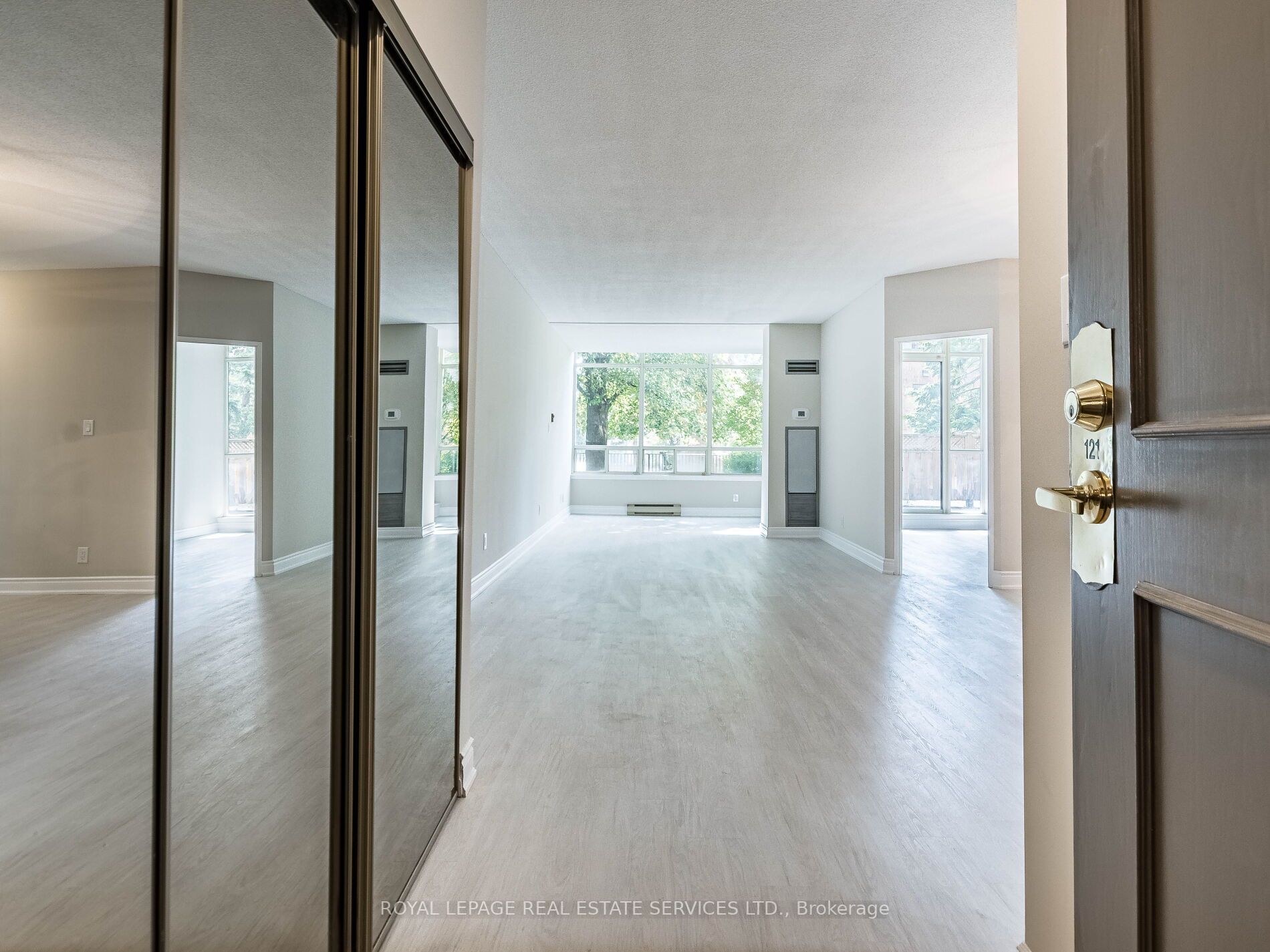 32 Clarissa Drive, #121