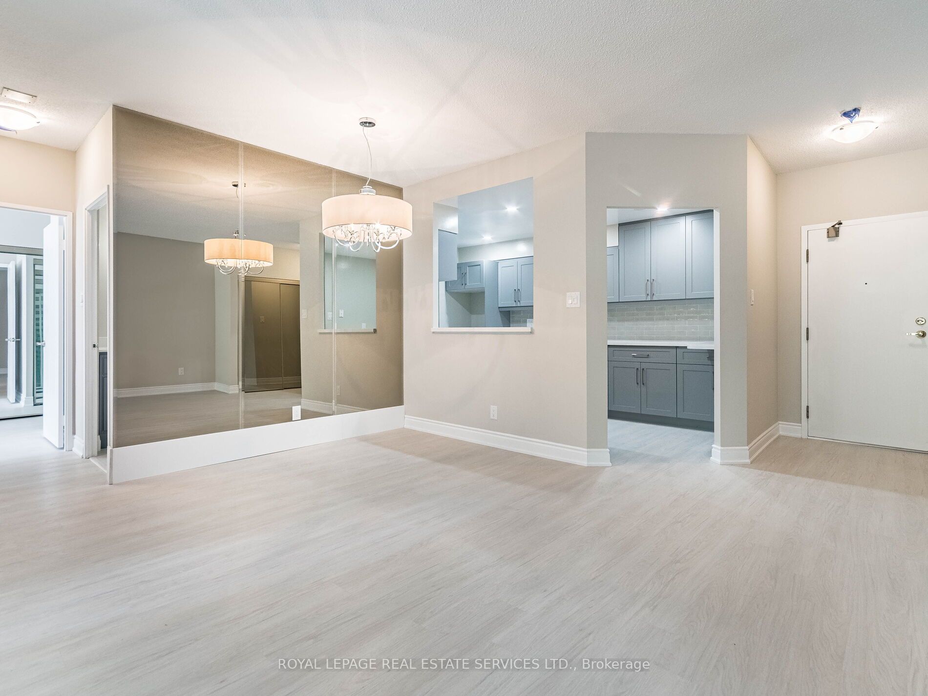 32 Clarissa Drive, #121