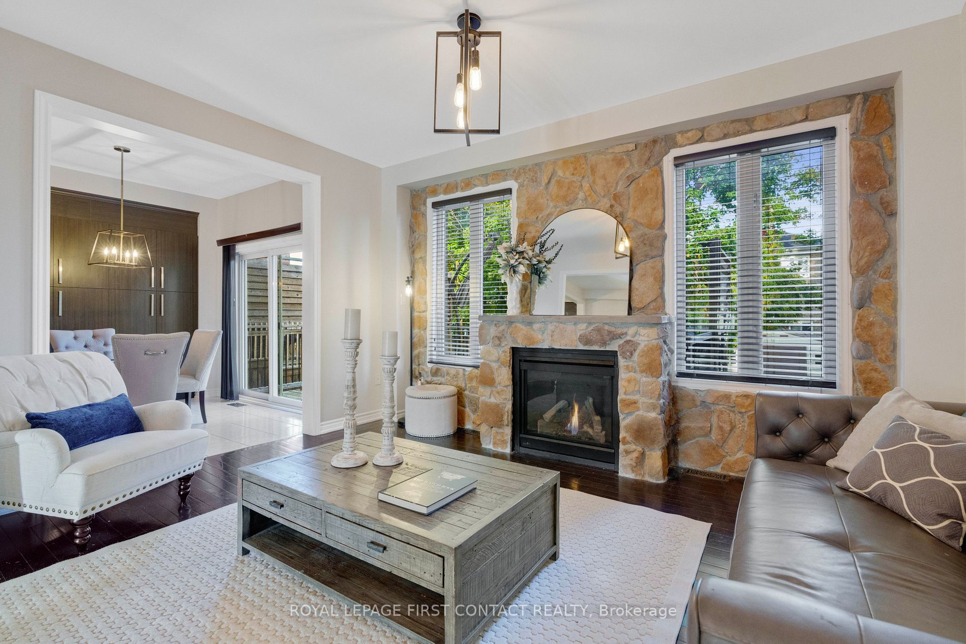 2192 Dawson Cres