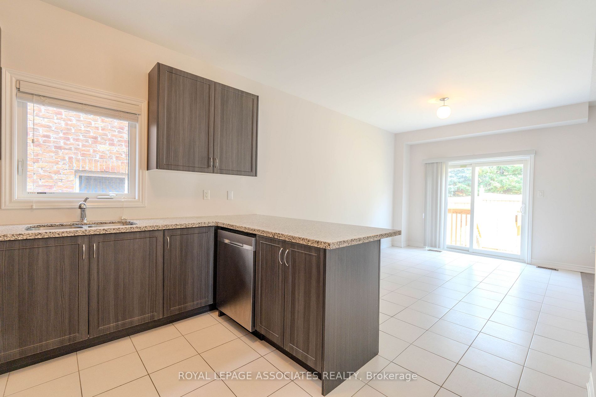 124 Noble Dr