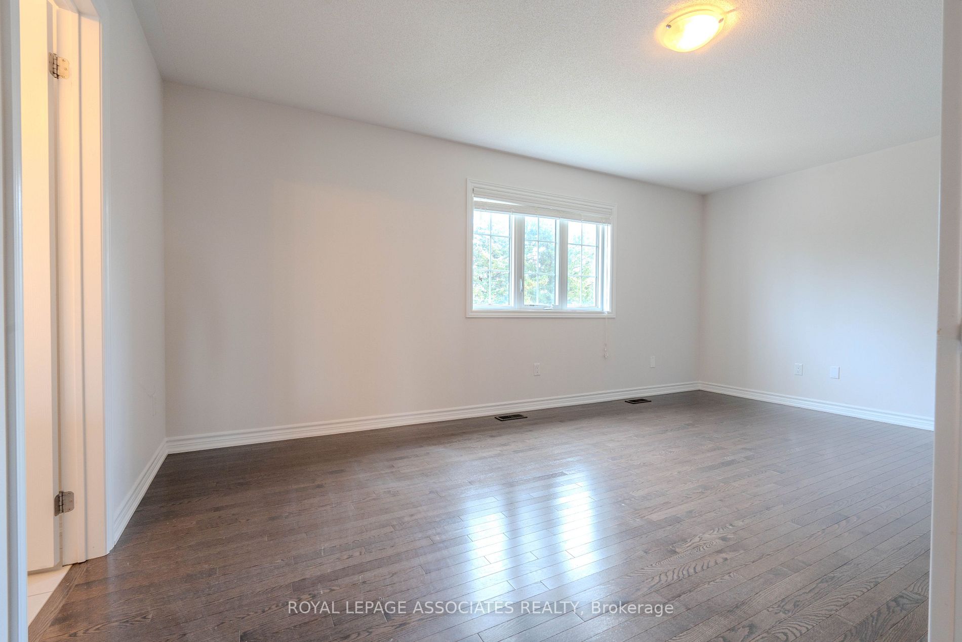 124 Noble Dr