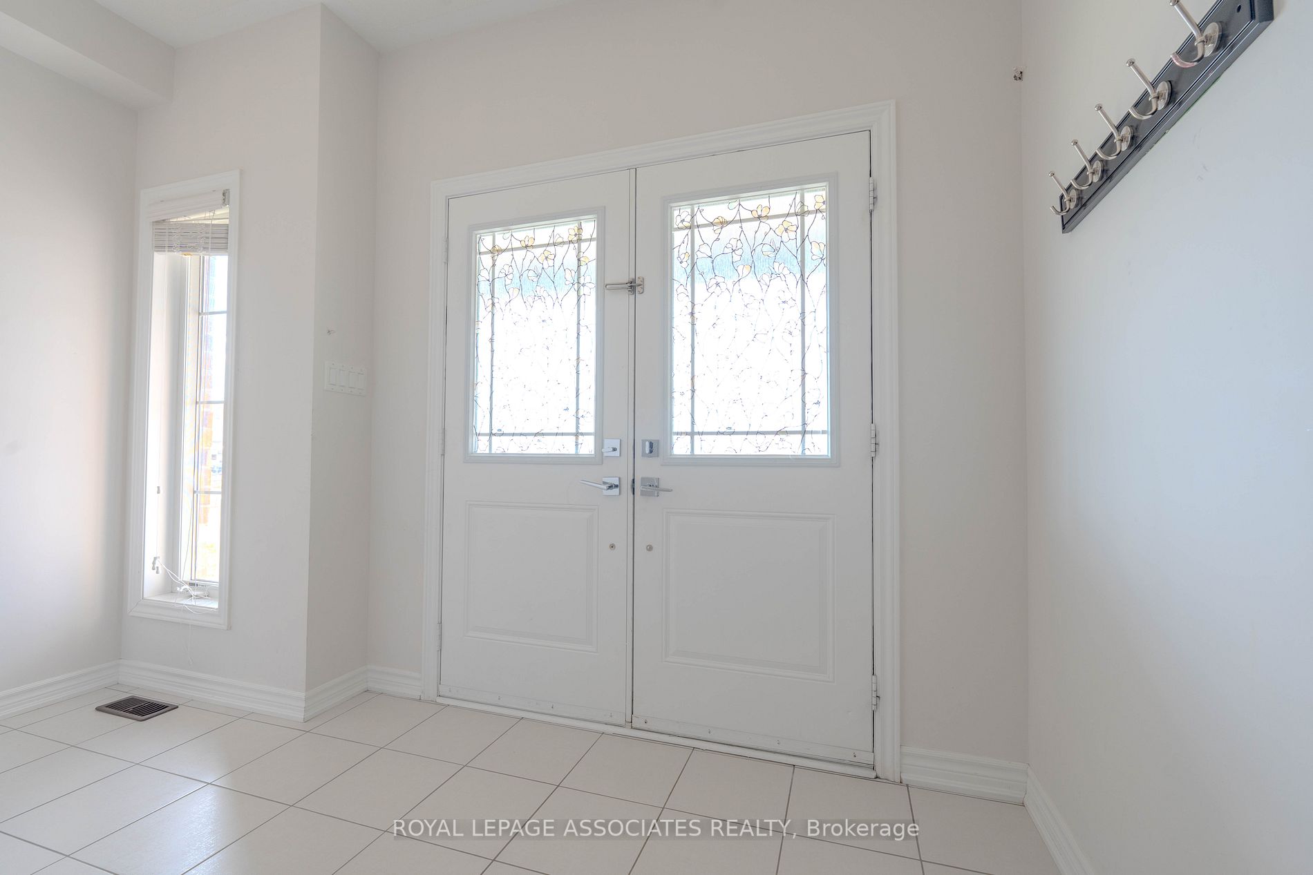 124 Noble Dr