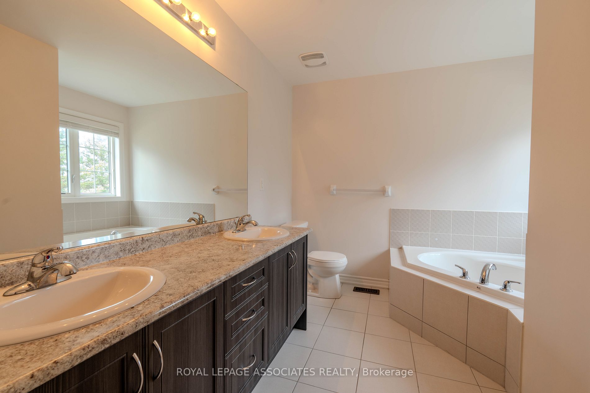 124 Noble Dr