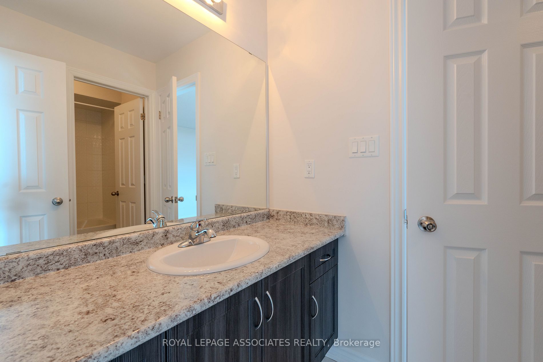 124 Noble Dr
