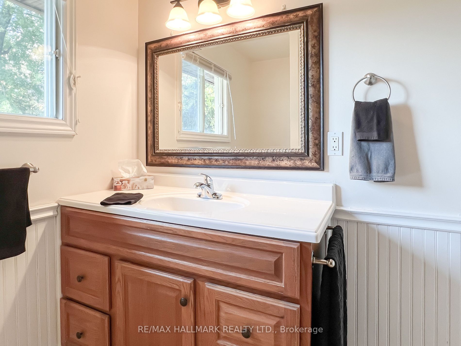 1127 Gilford Rd