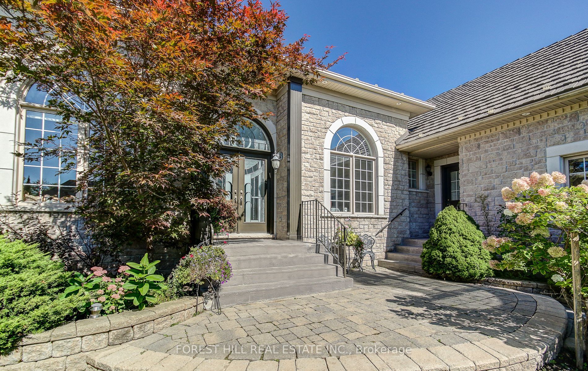 251 Athabasca Dr