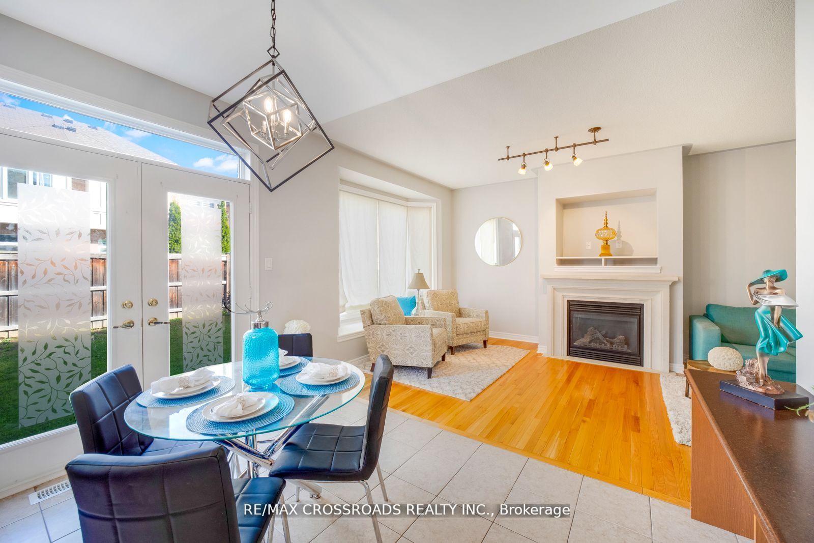 375 Mantle Ave