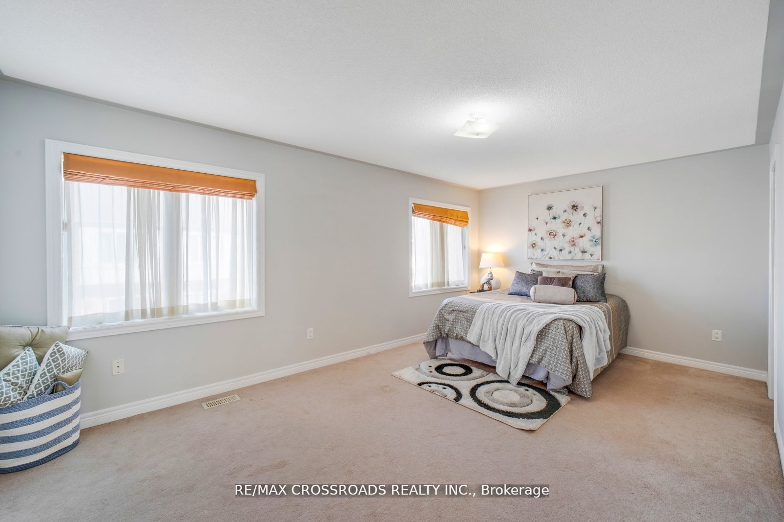 375 Mantle Ave