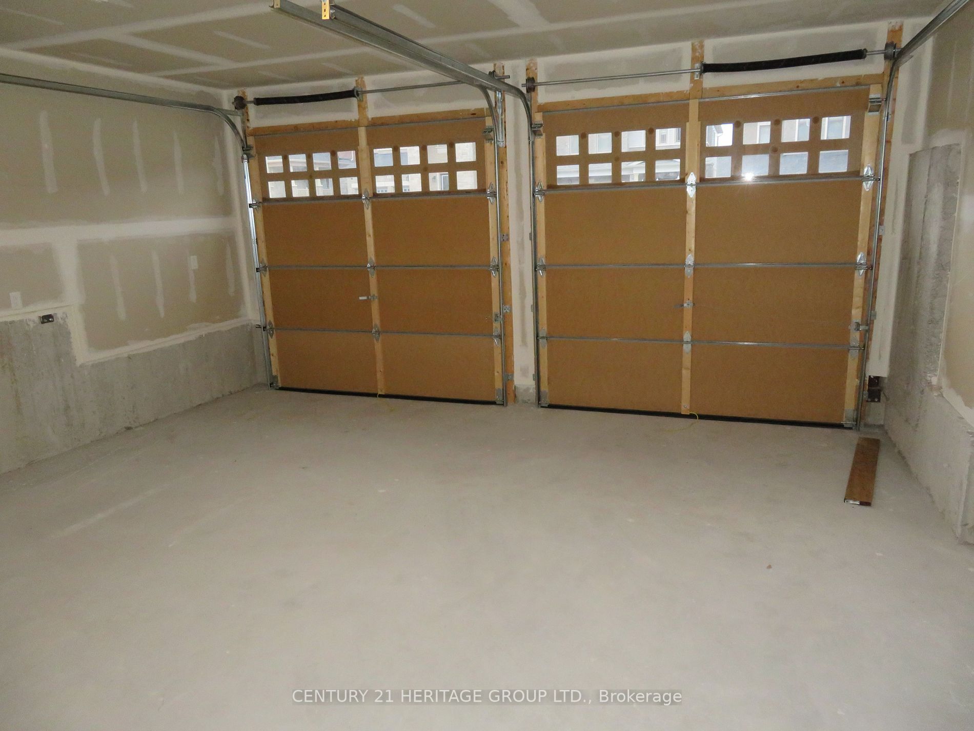 36 Janes Cres