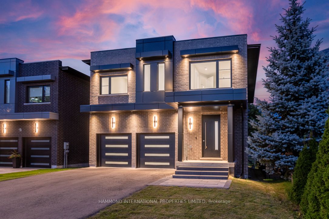 17 Leyburn Ave