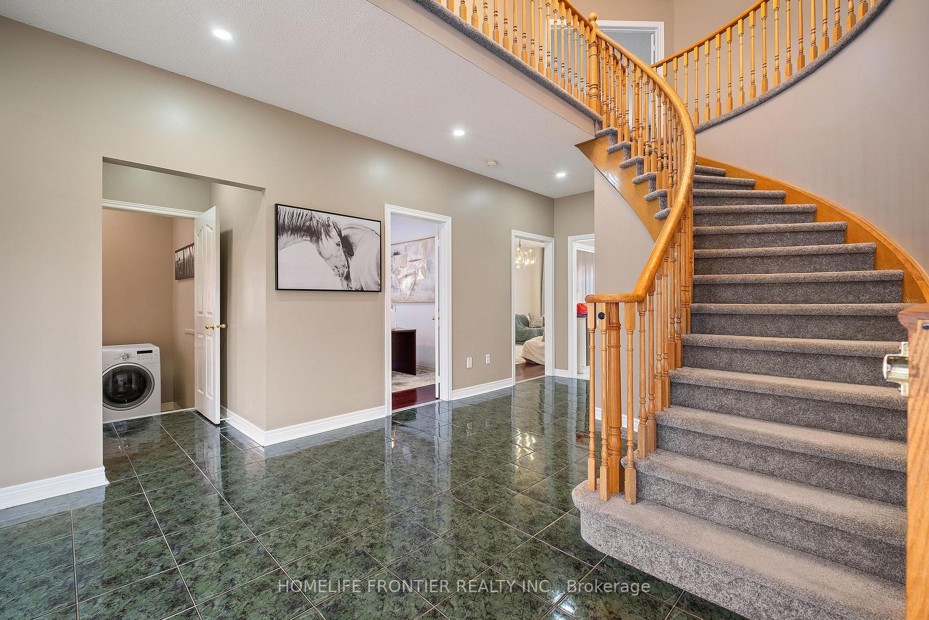 495 Lyman Blvd