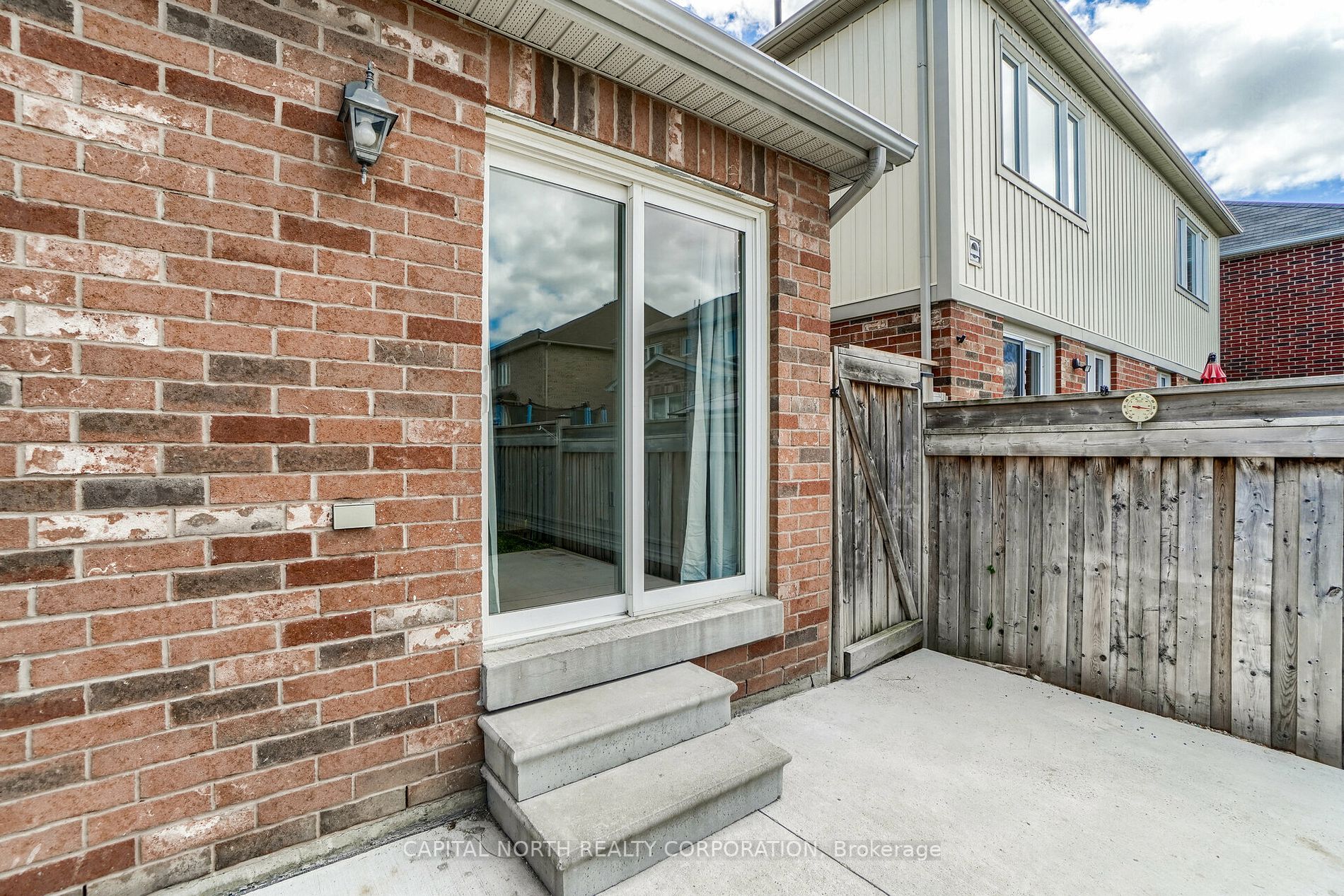 208 Summerlyn Tr