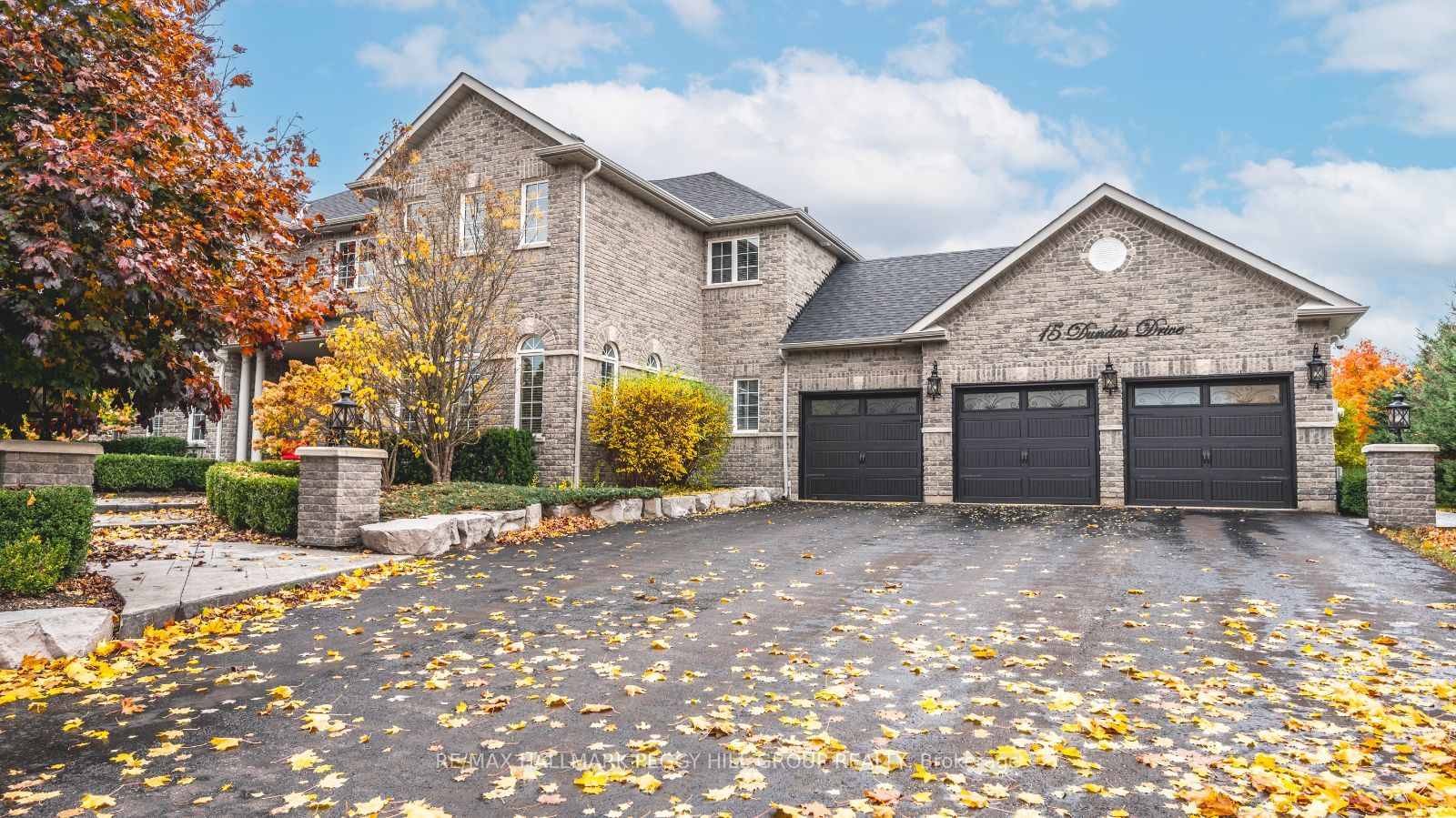 15 Dundas Drive