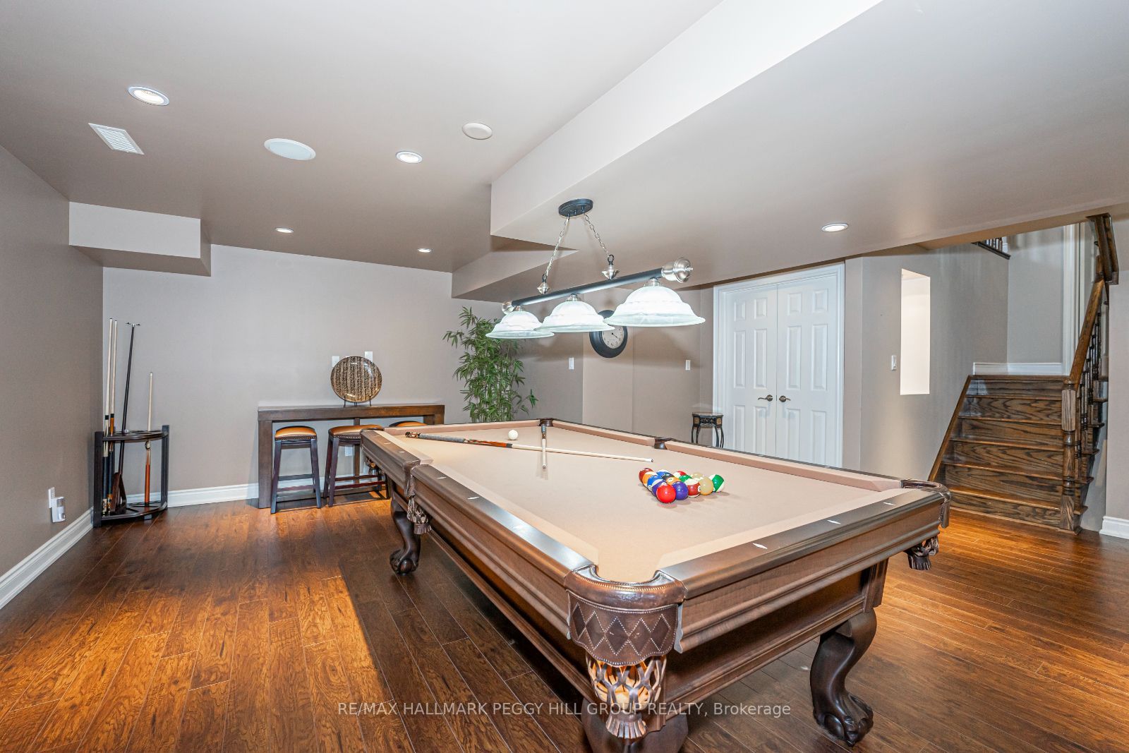 15 Dundas Drive