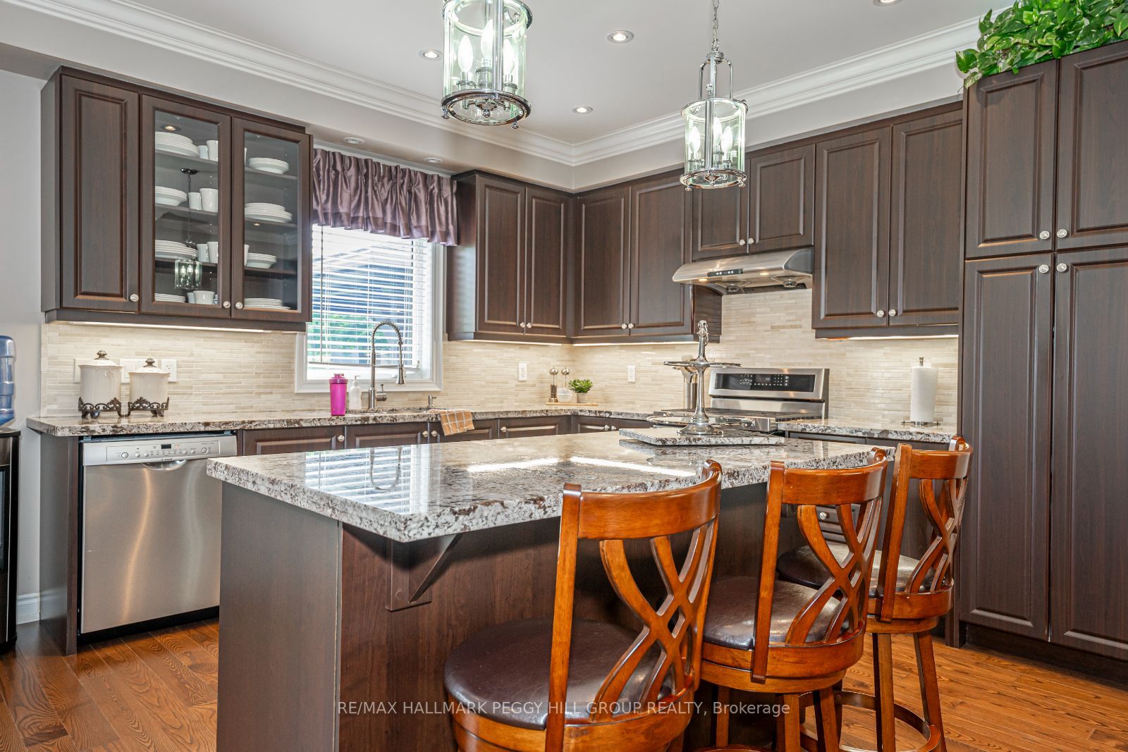 15 Dundas Drive