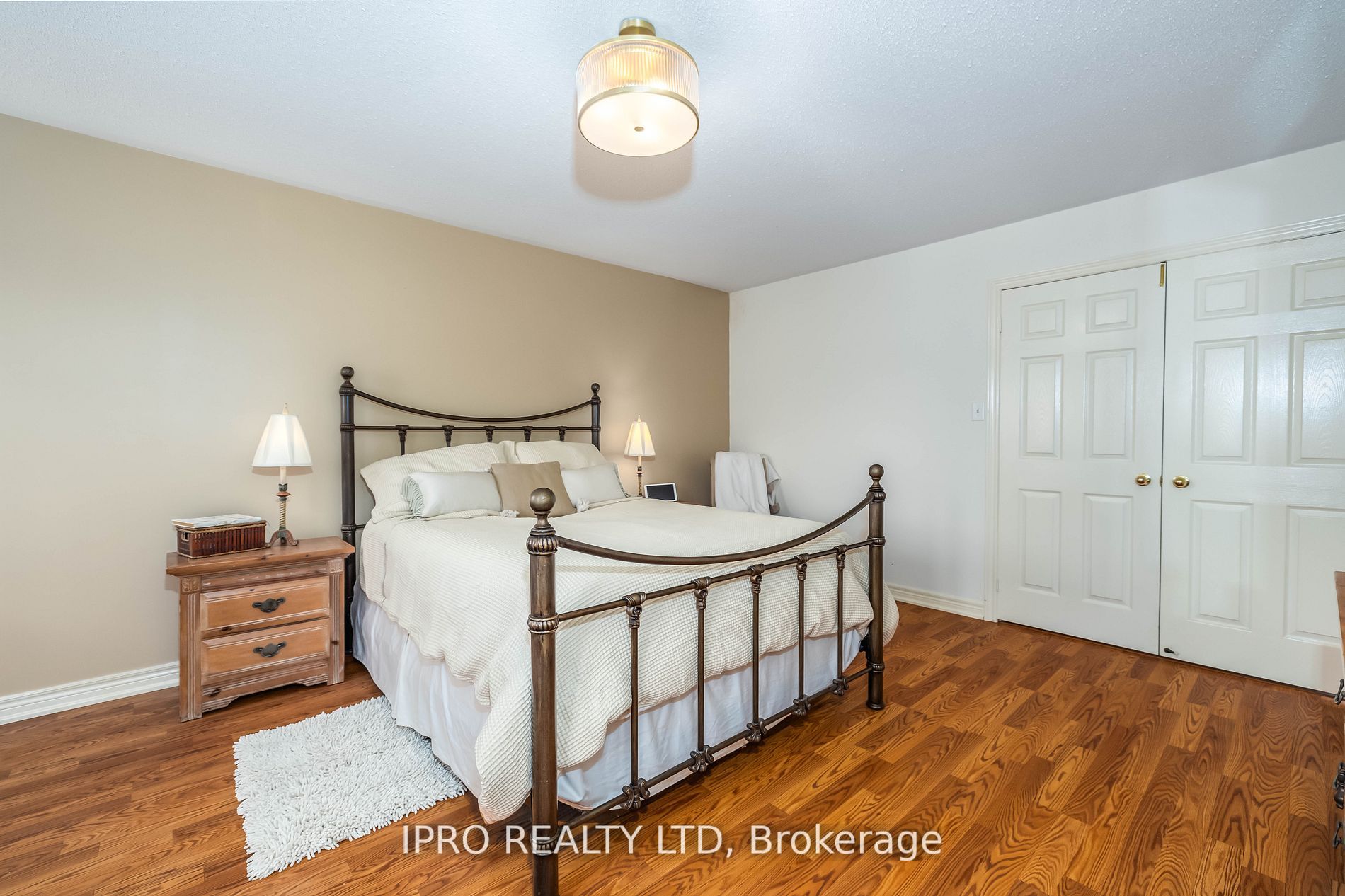 120 Canada Dr