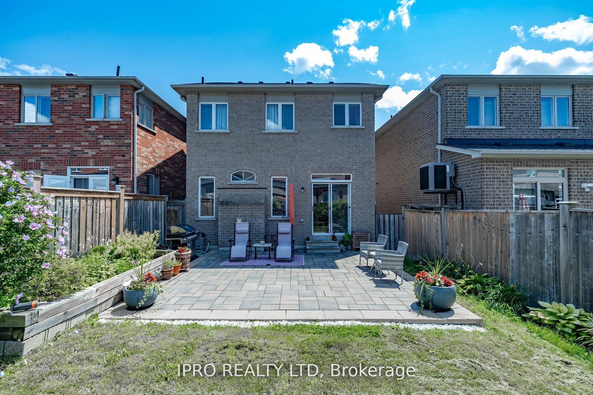 120 Canada Dr