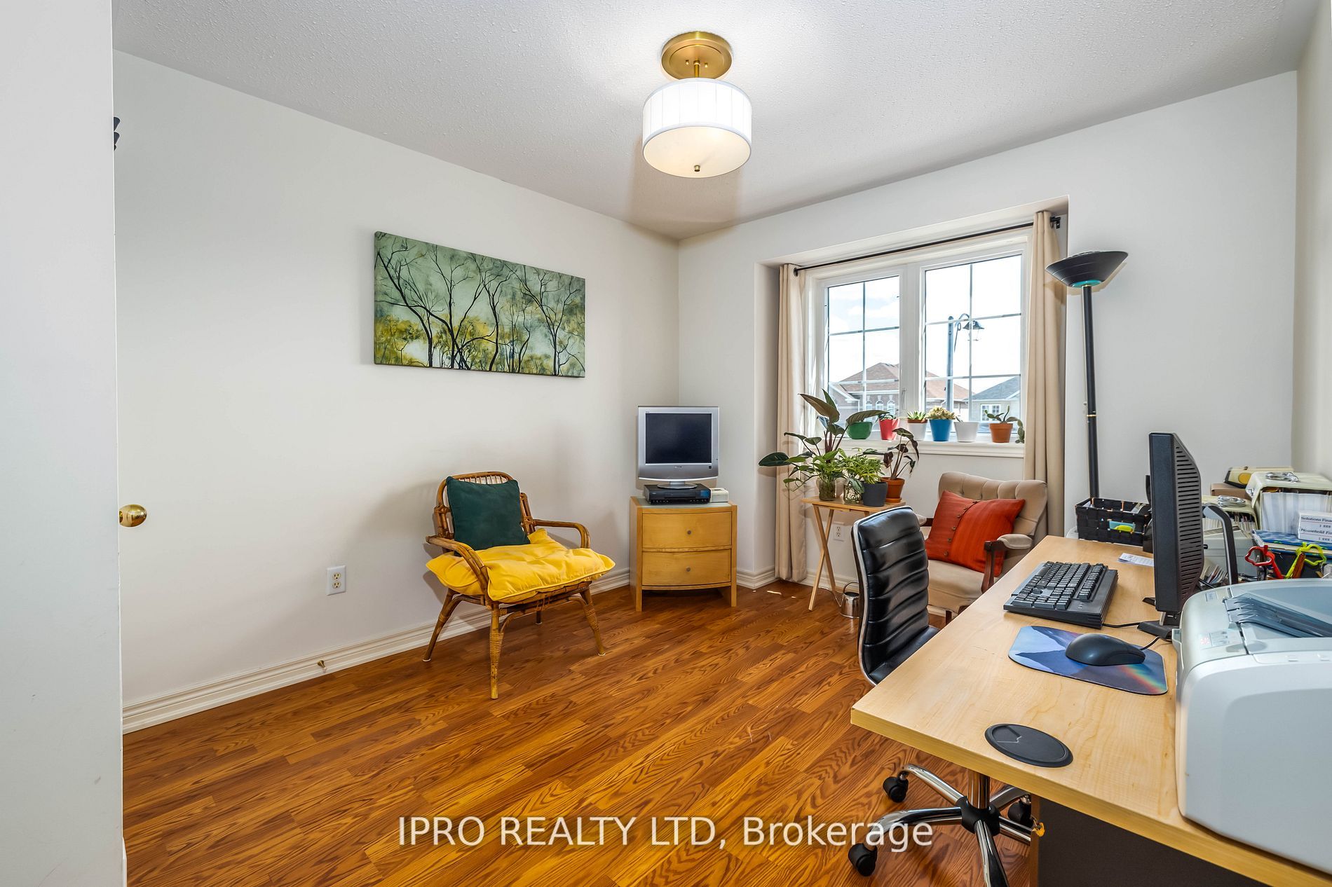 120 Canada Dr