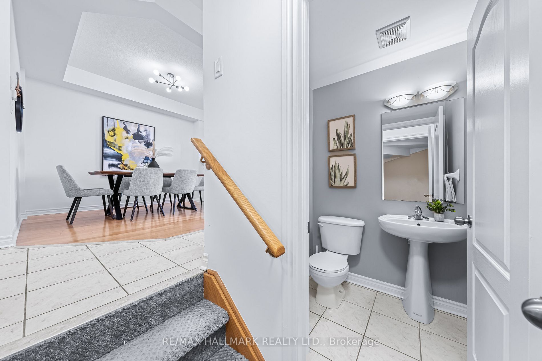 4 Thornhill Woods Dr