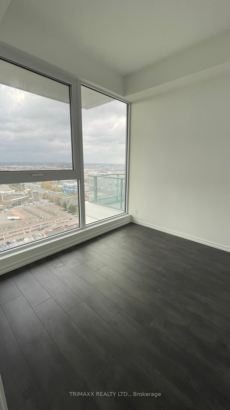1000 Portage Pkwy, #2512