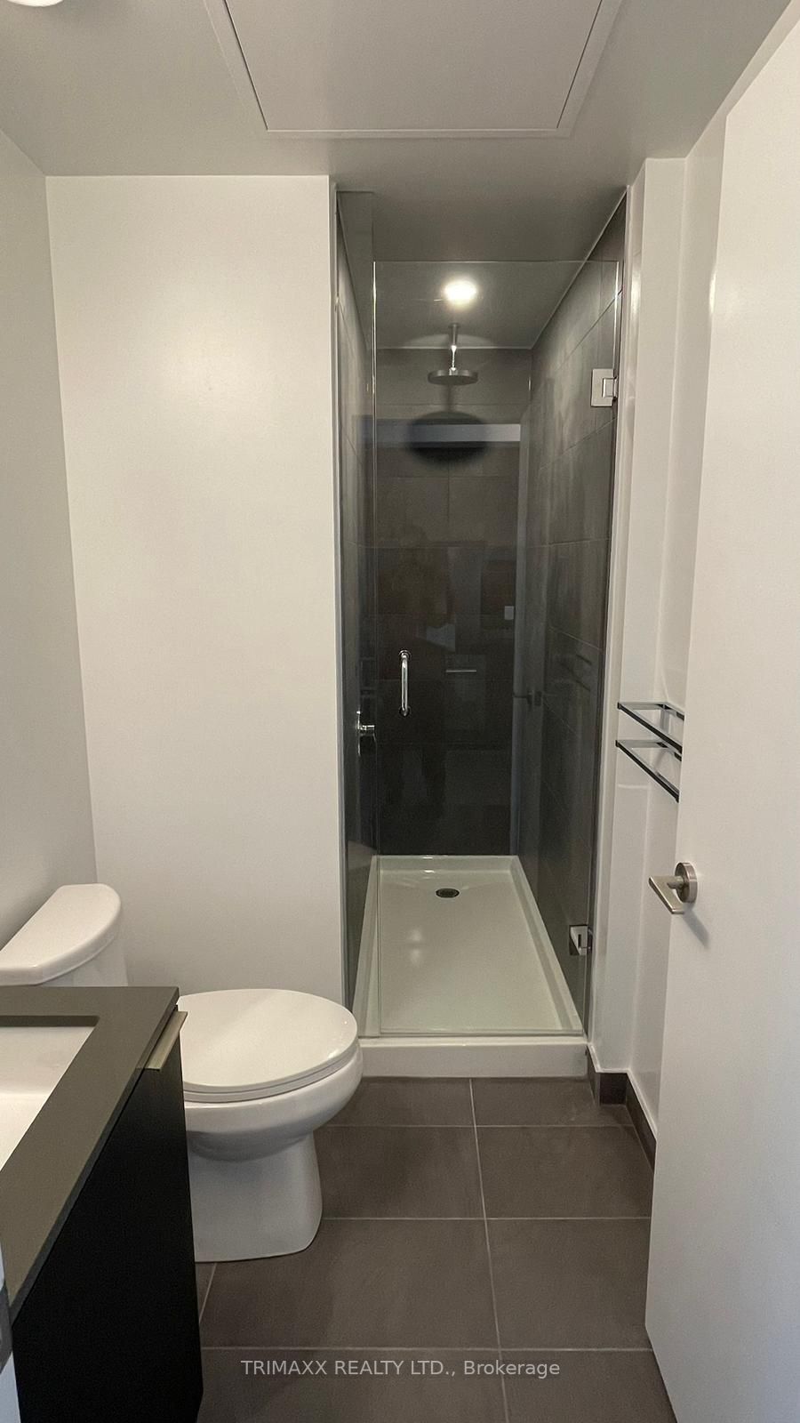 1000 Portage Pkwy, #2512