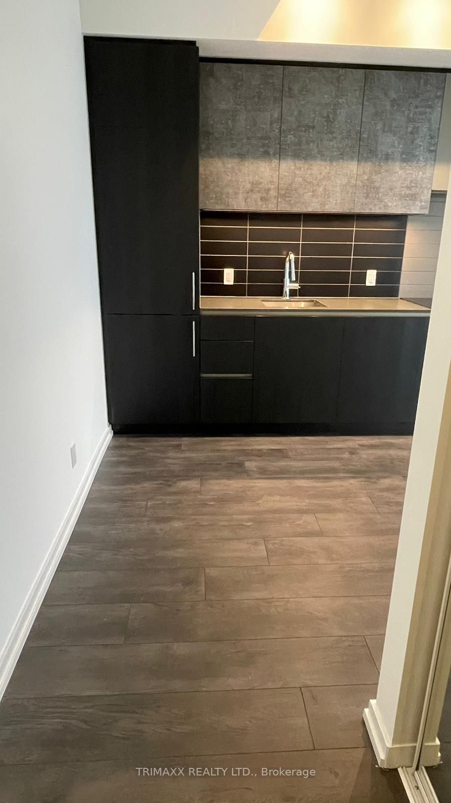1000 Portage Pkwy, #2512