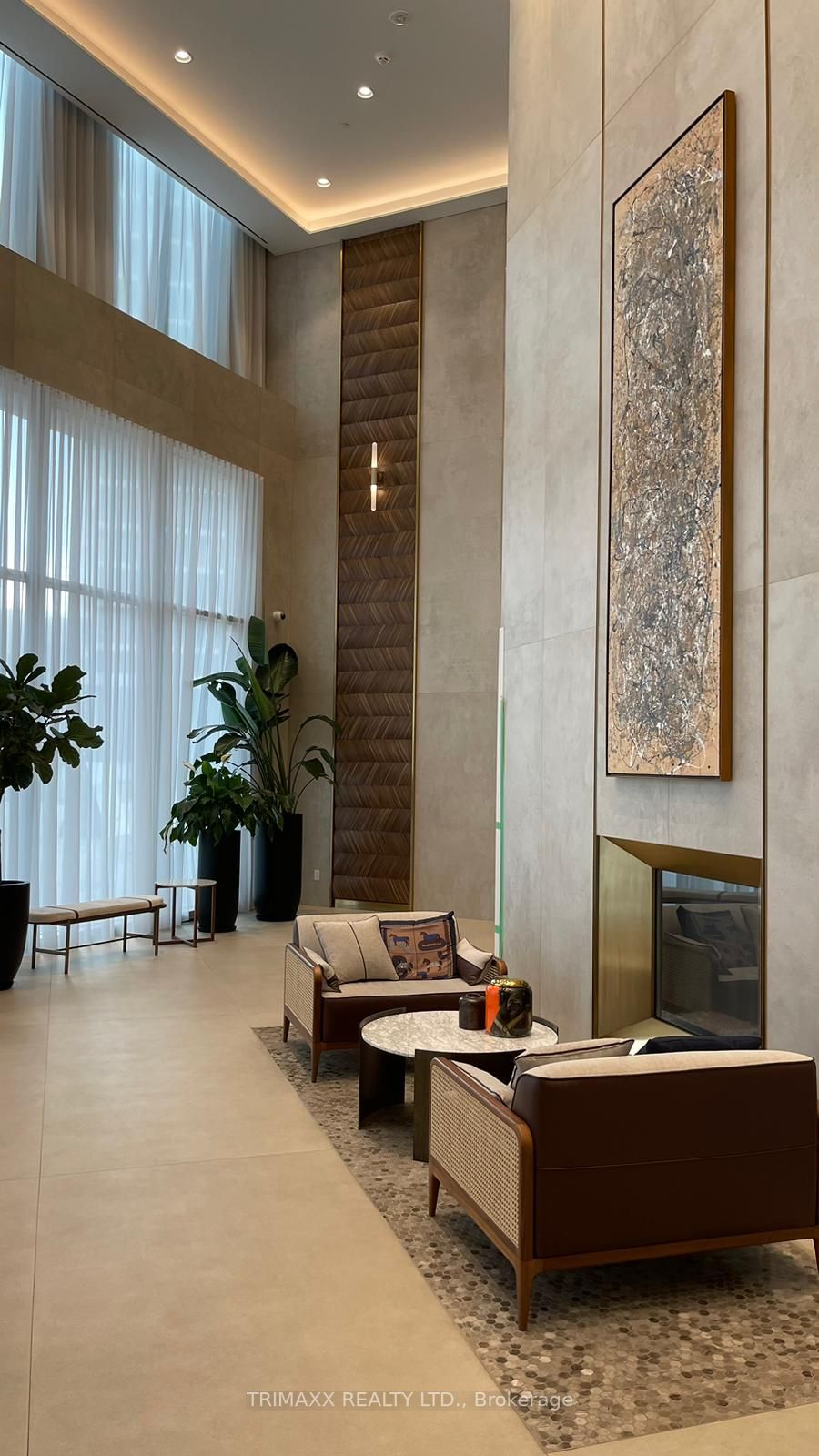 1000 Portage Pkwy, #2512